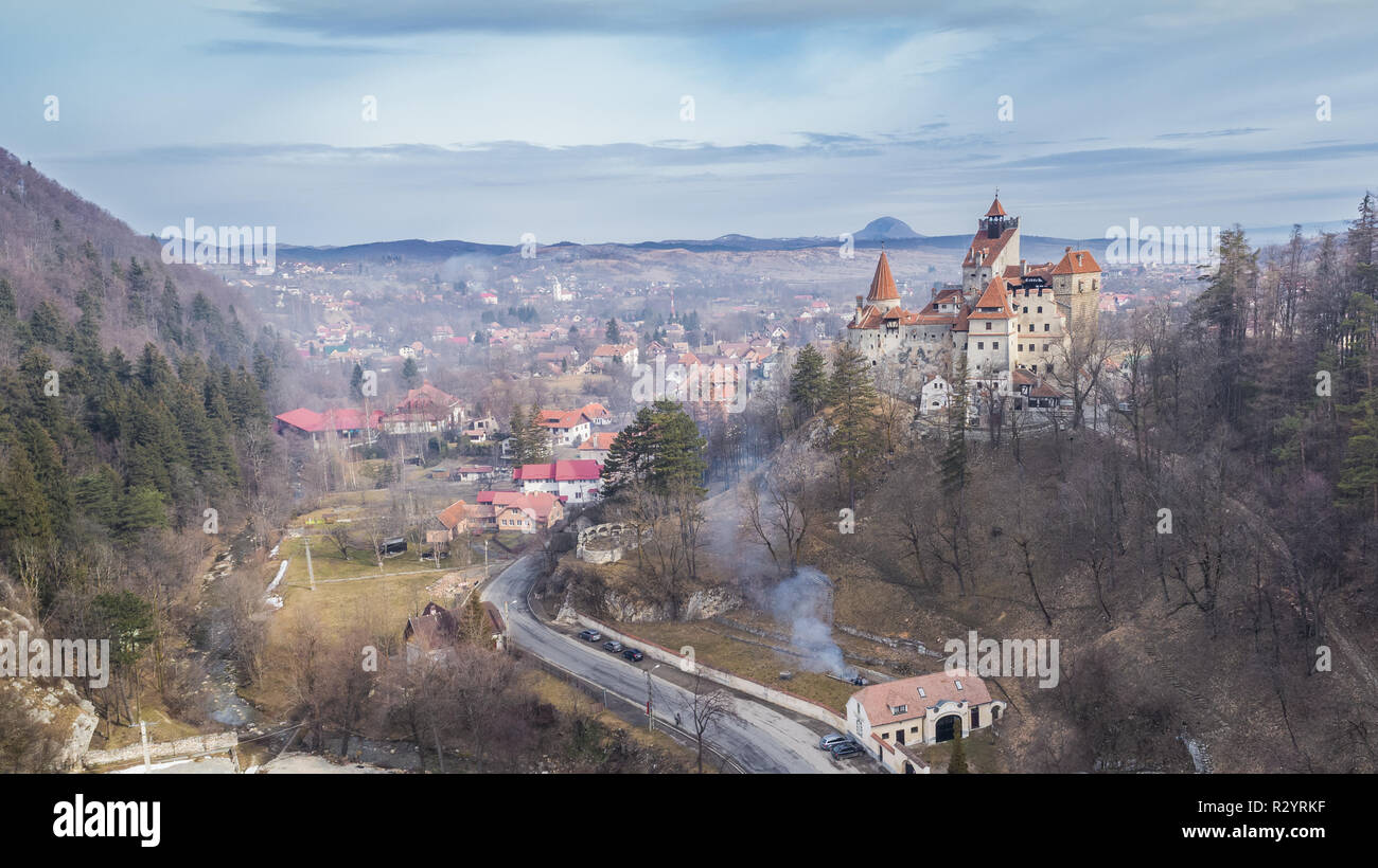 Le Château médiéval de sons connus pour le mythe de Dracula. La Transylvanie de Brasov. Roumanie Banque D'Images
