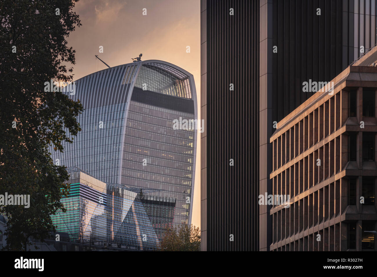 Le Walkie Talkie, 20 Fenchurch Street, et Fen Court, 120 Fenchurch Street dans le quartier financier de Londres Banque D'Images