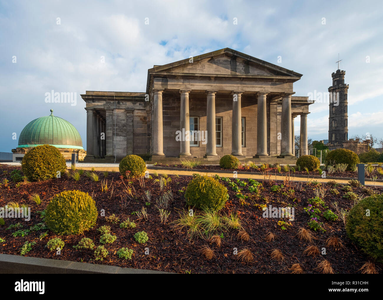 Edinburgh, Ecosse, Royaume-Uni. 21 novembre, 2018. La ville historique Observatoire sur Calton Hill sera de nouveau ouvert comme la convention collective, un organisme artistique et mettra en vedette l'observatoire municipal restauré, de la ville, et d'un espace d'exposition ainsi que l'Affût , un nouveau restaurant géré par les propriétaires de la maison du jardinier. Il s'ouvre au public le 24 novembre, 2018. Credit : Iain Masterton/Alamy Live News Banque D'Images