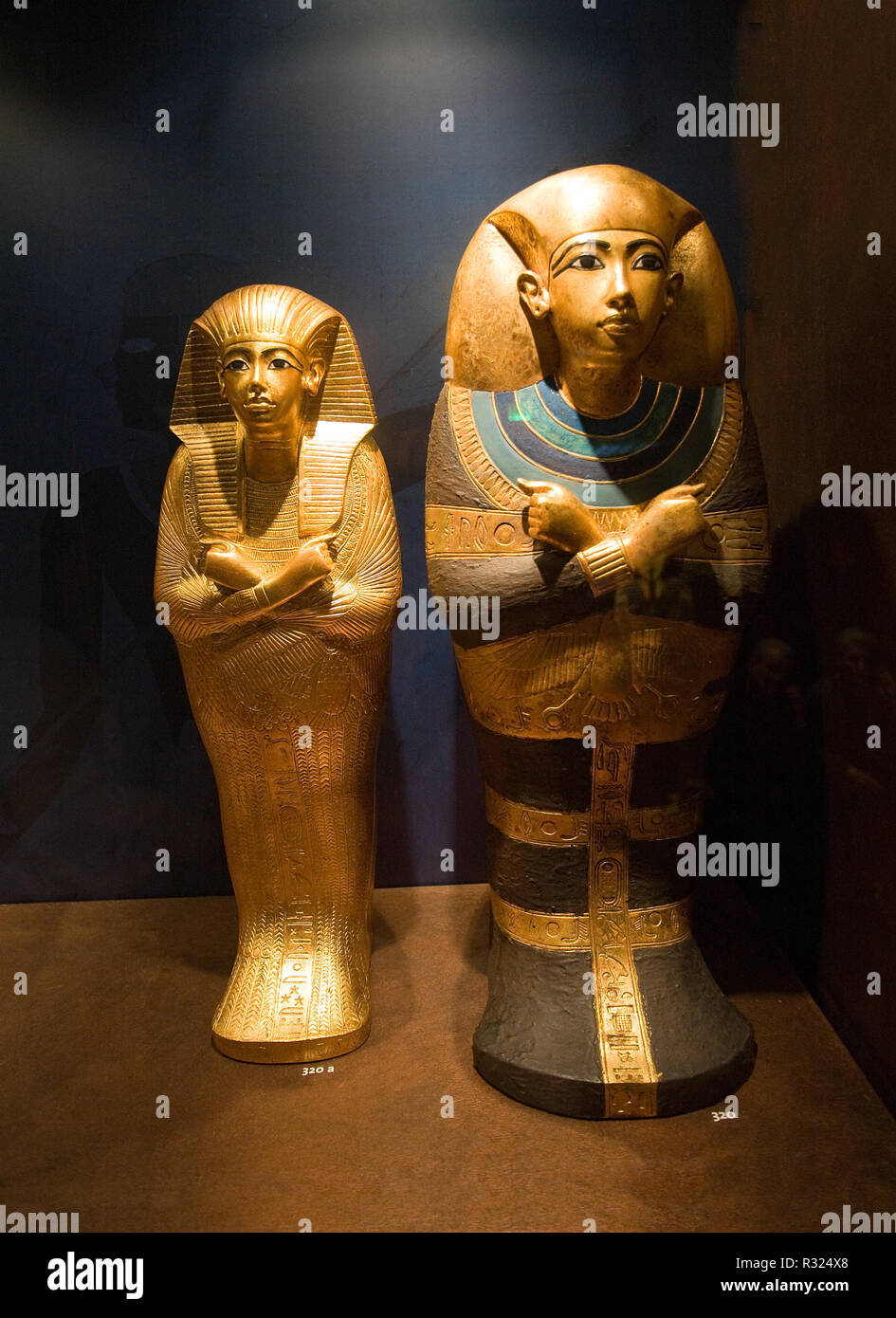 Petits sarcophages pour deux enfants qui ont été momifiés et placée dans la tombe du roi Tut, dans la Vallée des Rois, en Egypte. Banque D'Images