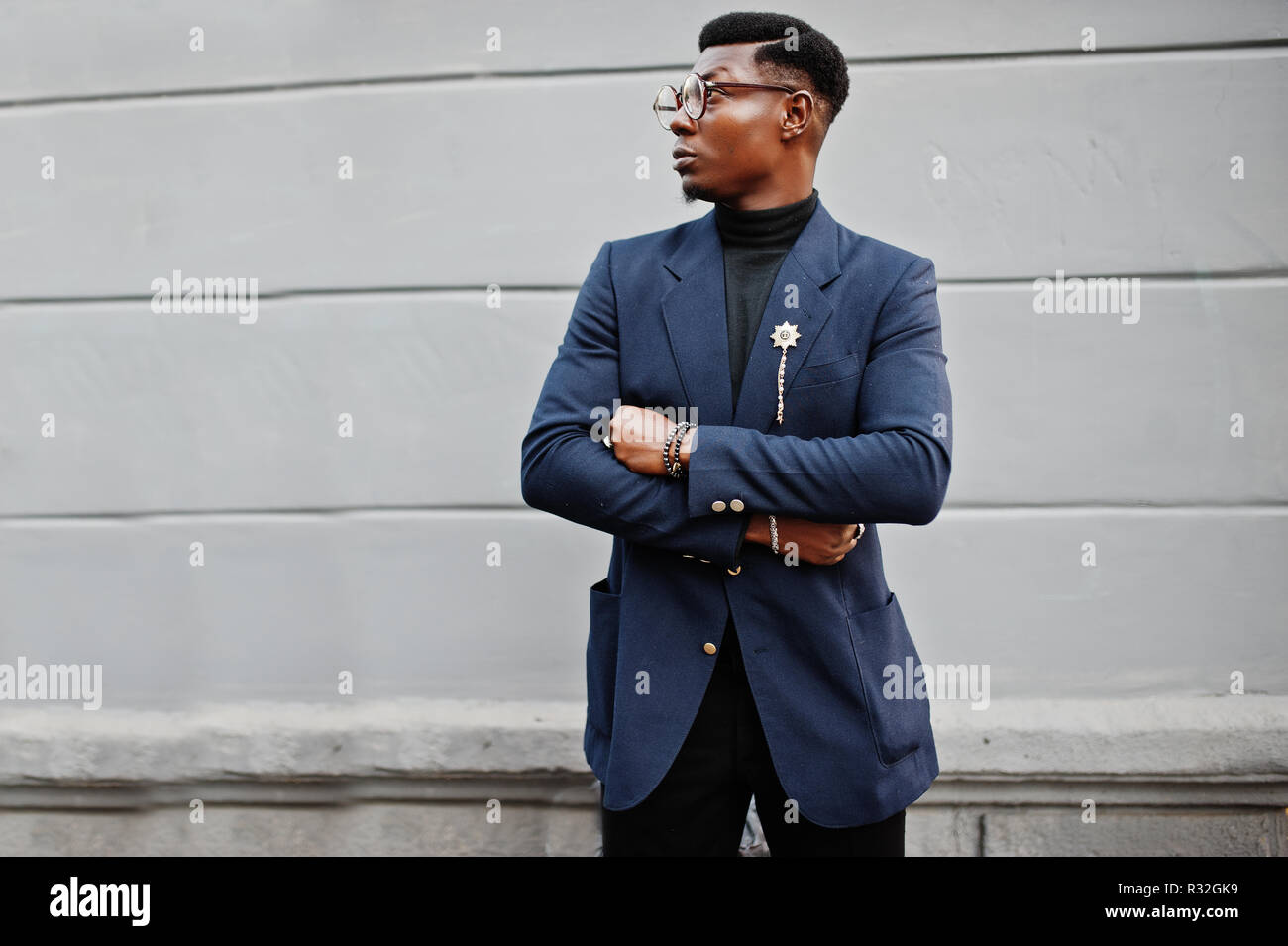 Mode homme col roulé sale