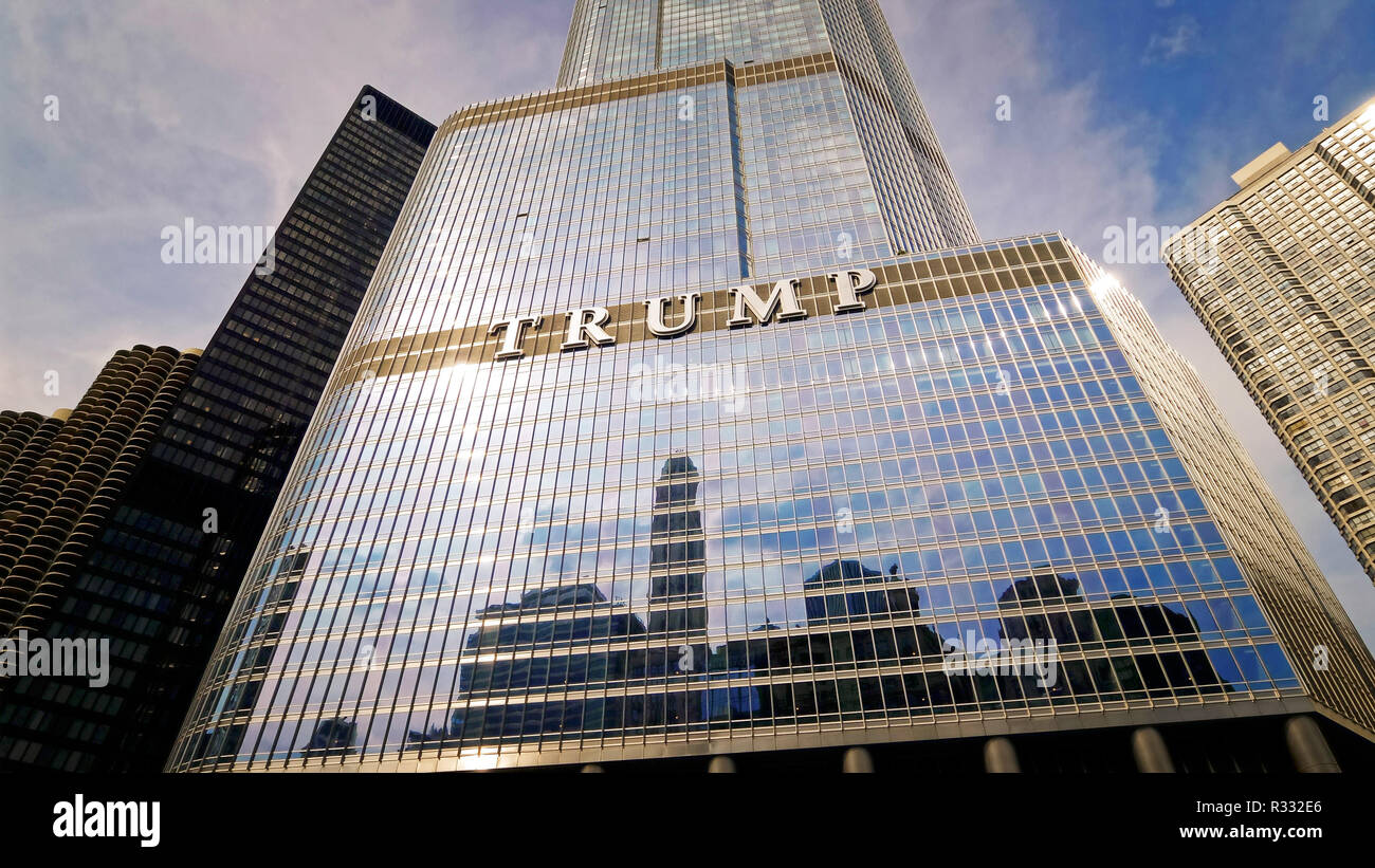 CHICAGO, ILLINOIS - Septembre 21th : Trump Tower dans le centre-ville de Chicago, Illinois, le 21 septembre, 2017. Banque D'Images