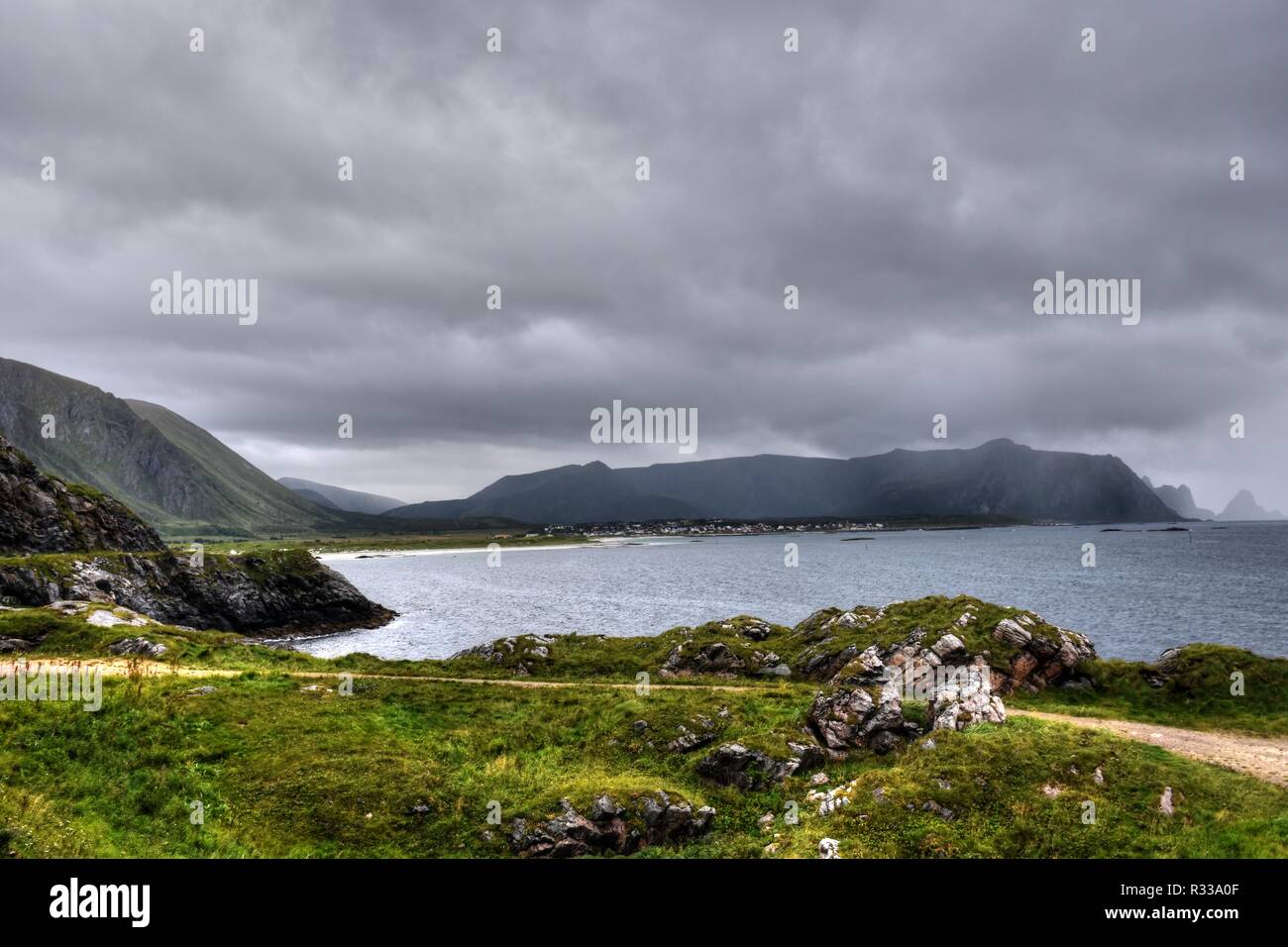 Norvège, Nordland, Andenes Andøya Vesterålen sans petrole,,, Insel, Küste, Sommer, Straße, Landstraße, Gebirge, Fv 976, 976, Kleivodden, Bleik, Stadt, Leuchtturm, Banque D'Images