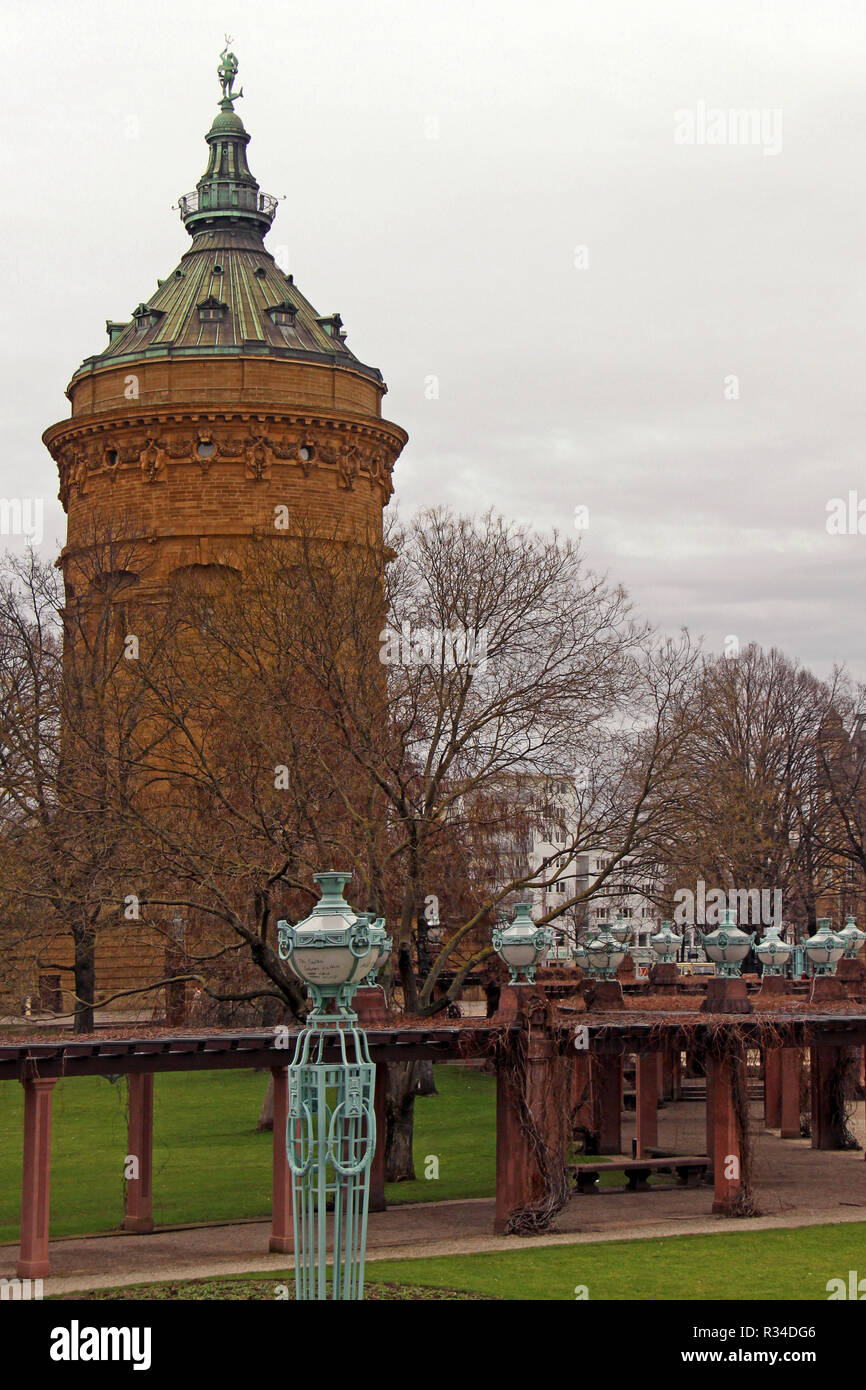 Wasserturm mannheim avec lampes Art nouveau Banque D'Images