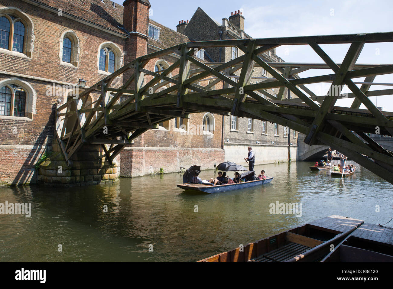 Le pont mathématique au Queens College de Cambridge conçu en 1748 par William Etheridge Banque D'Images