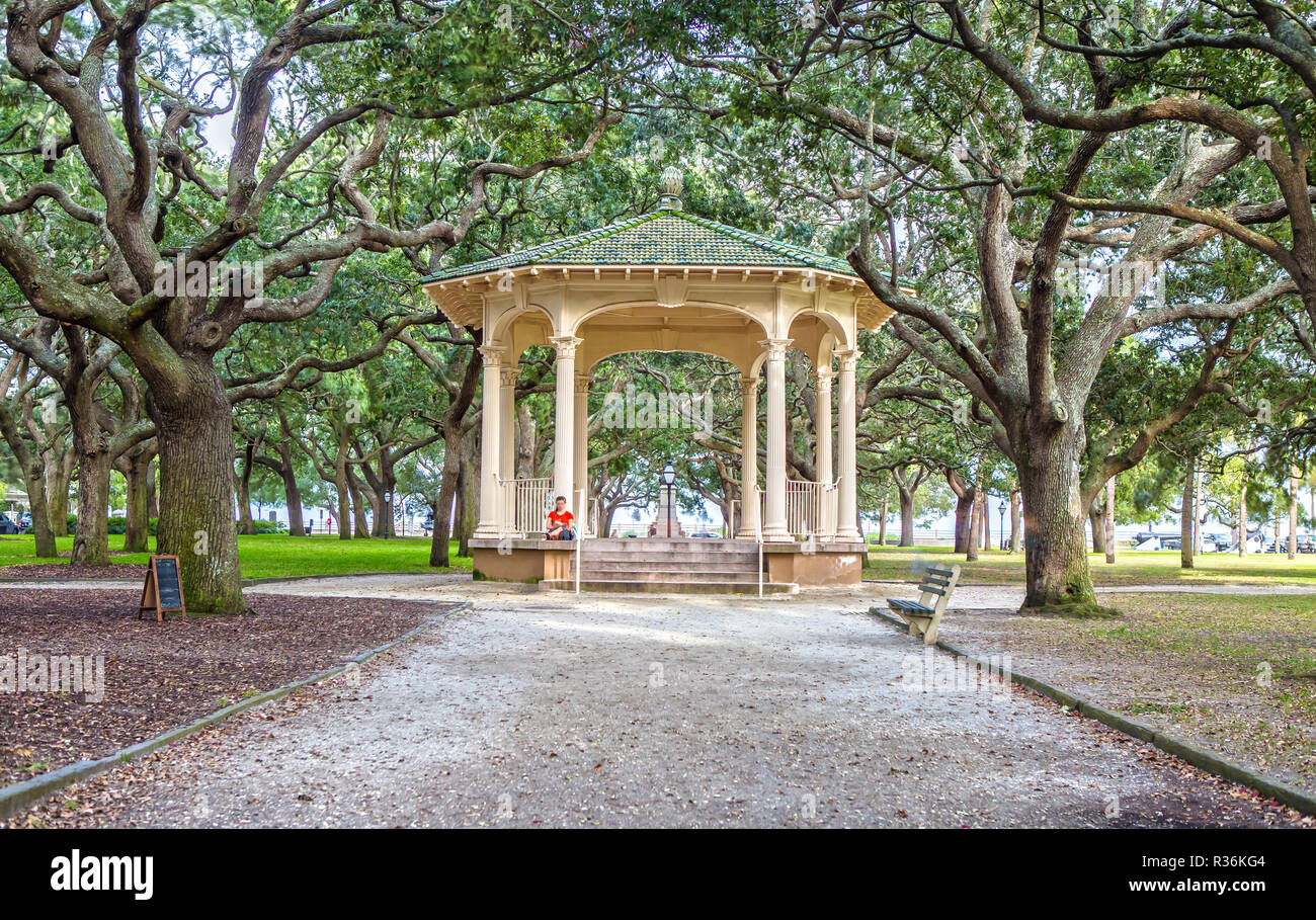 Point blanc pavillon de jardin à Charleston, SC Banque D'Images