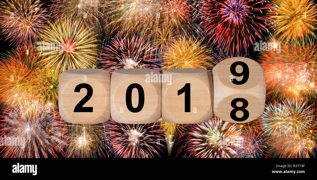 Faire pivoter les cubes en bois à partir de 2018 pour la nouvelle année 2019 Banque D'Images