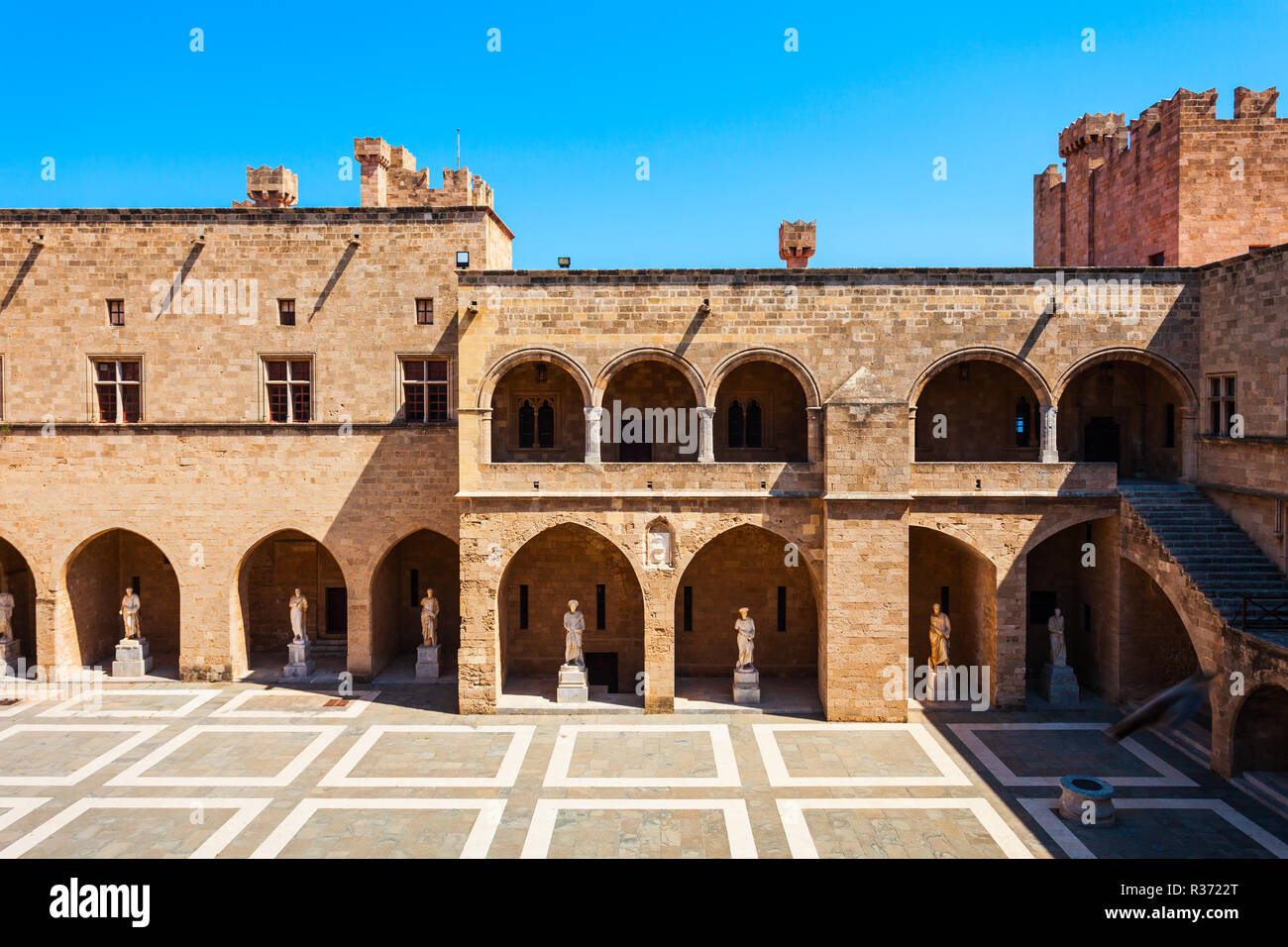 Palais des grands maîtres dans la vieille ville de Rhodes dans l'île de Rhodes en Grèce Banque D'Images