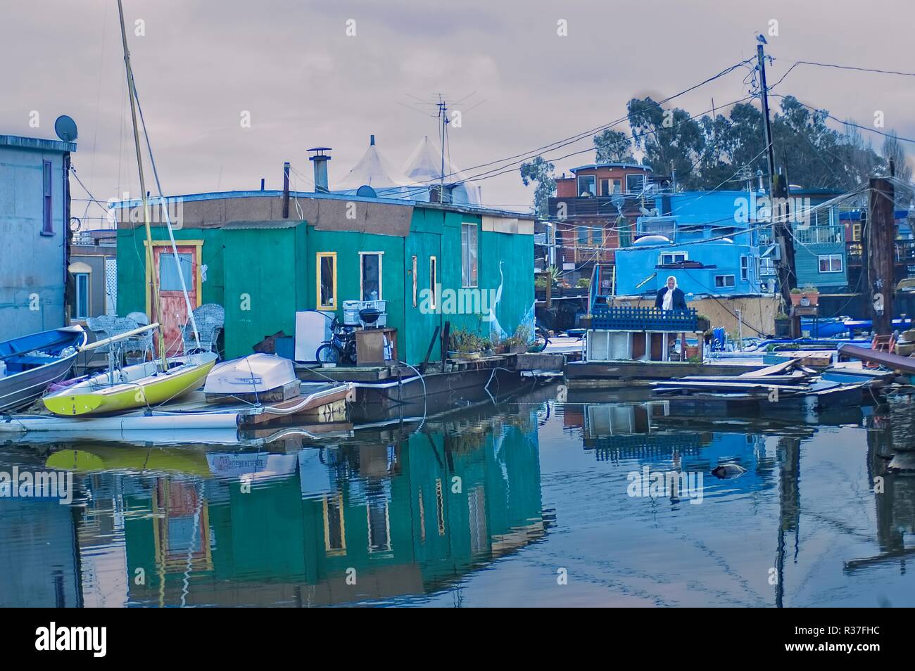 Les maisons flottantes dans le Sausalito Yacht community Banque D'Images