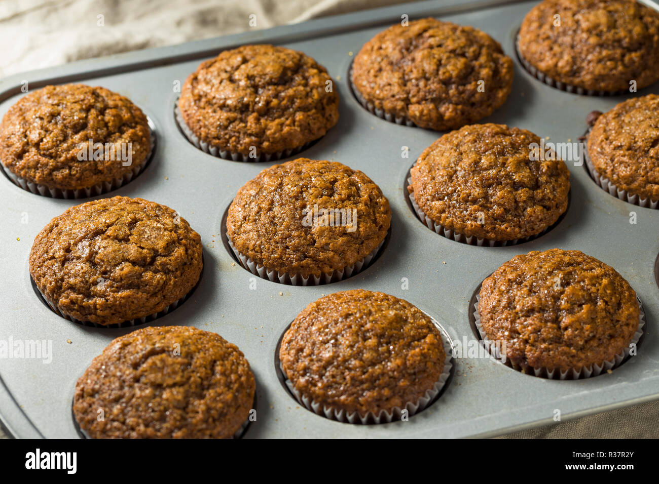 Maison Gingerbread Muffins sucré prêt à manger Banque D'Images