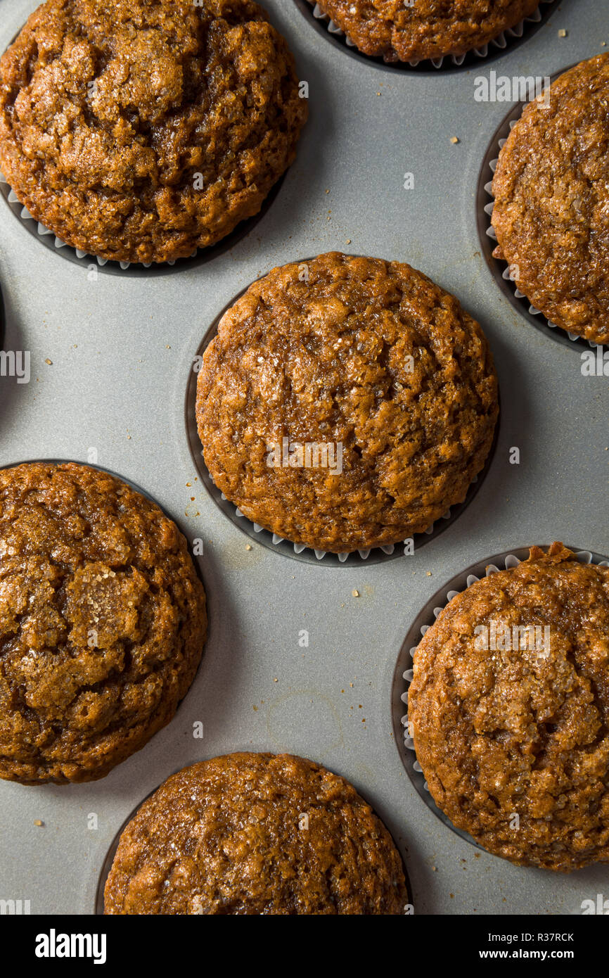 Maison Gingerbread Muffins sucré prêt à manger Banque D'Images