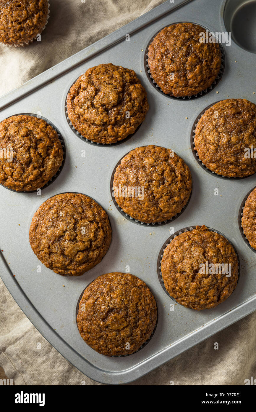 Maison Gingerbread Muffins sucré prêt à manger Banque D'Images