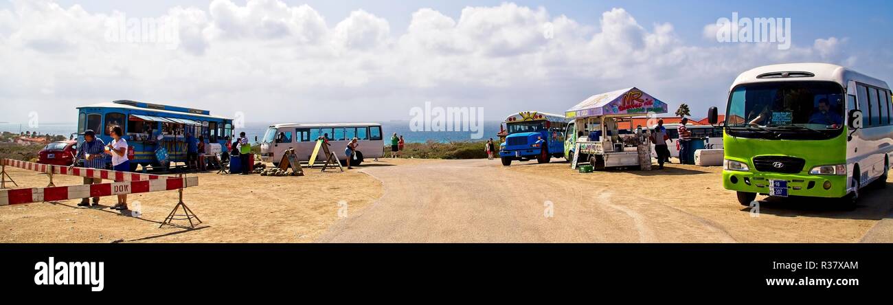 Camions et autocars alimentaire au Phare à Aruba Banque D'Images