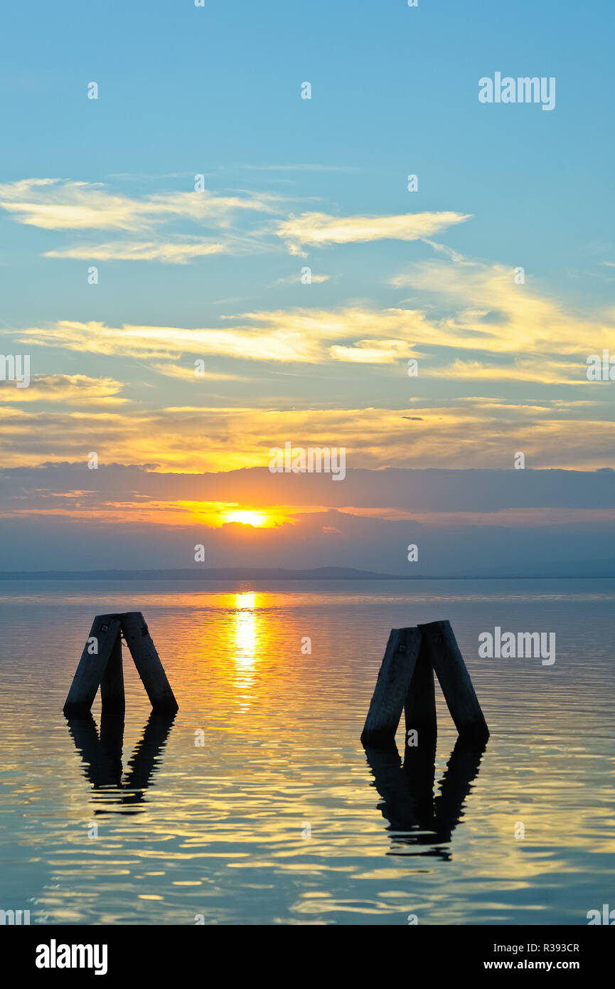 Coucher du soleil sur le lac de Neusiedl Banque D'Images