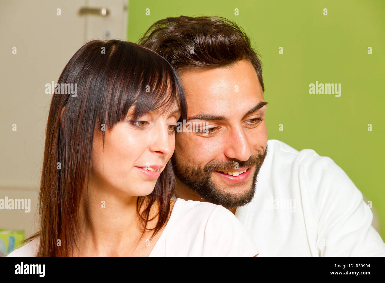 Les jeunes,couple heureux Banque D'Images