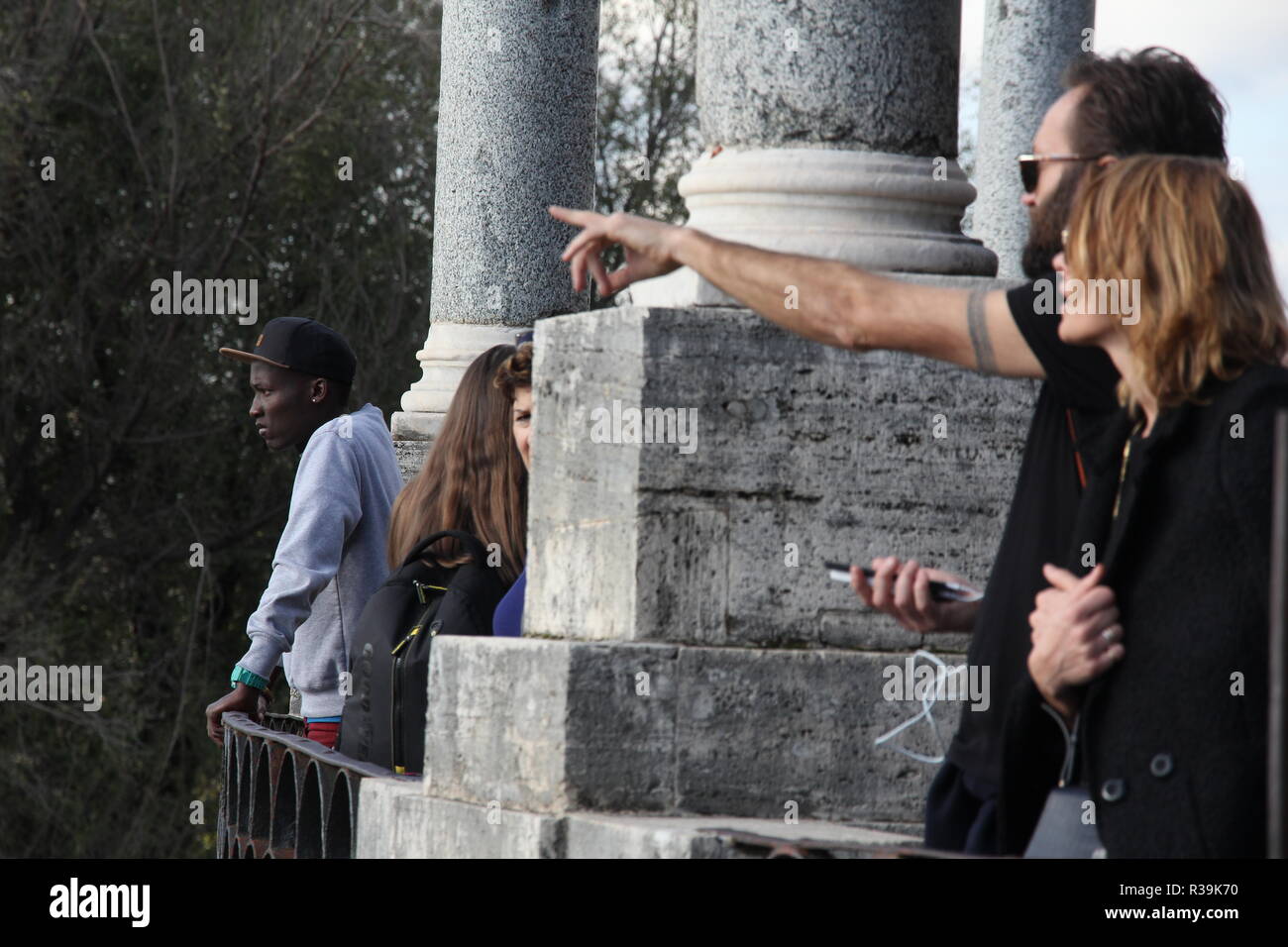 Rome, Italie. 22 Nov 2018. Après la pluie forte unseasonal temps chaud 18 degrés retourne à Rome Italie Crédit : Gari Wyn Williams/Alamy Live News Banque D'Images