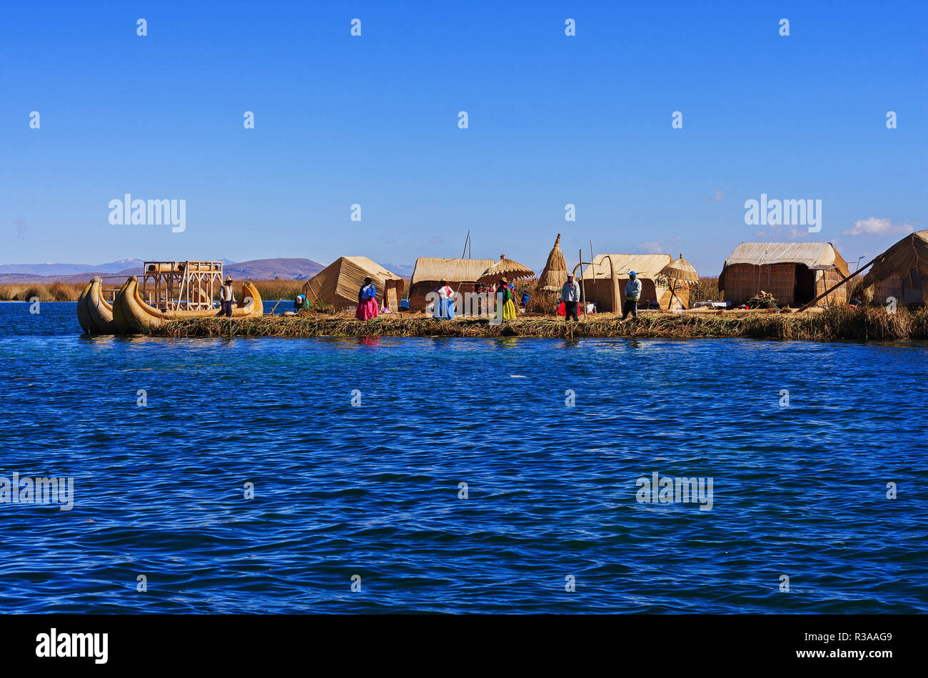 Îles flottantes Uros sur le lac Titicaca, Puno, Pérou Banque D'Images