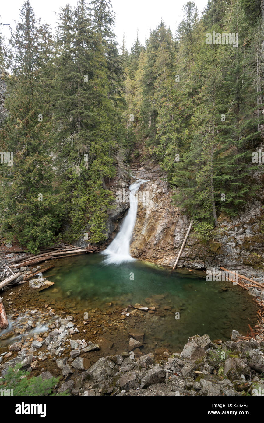 Prêtre supérieur de River Falls, également connu sous le nom de American Falls, chaîne Selkirk, en Idaho. Banque D'Images