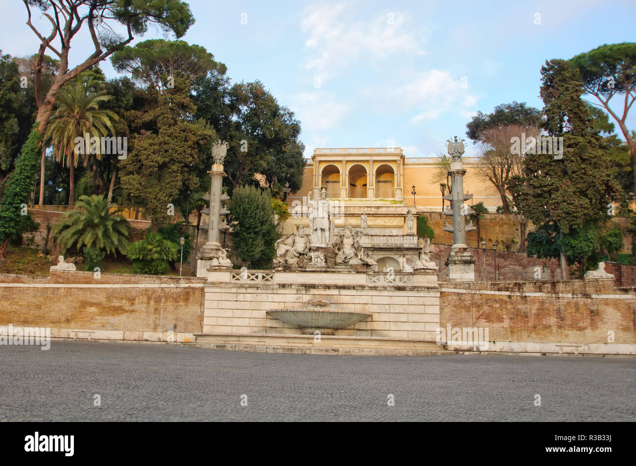 La Piazza del Popolo avec Fontana della Dea Roma (fontaine de la déesse Rome), Rome, Italie Banque D'Images