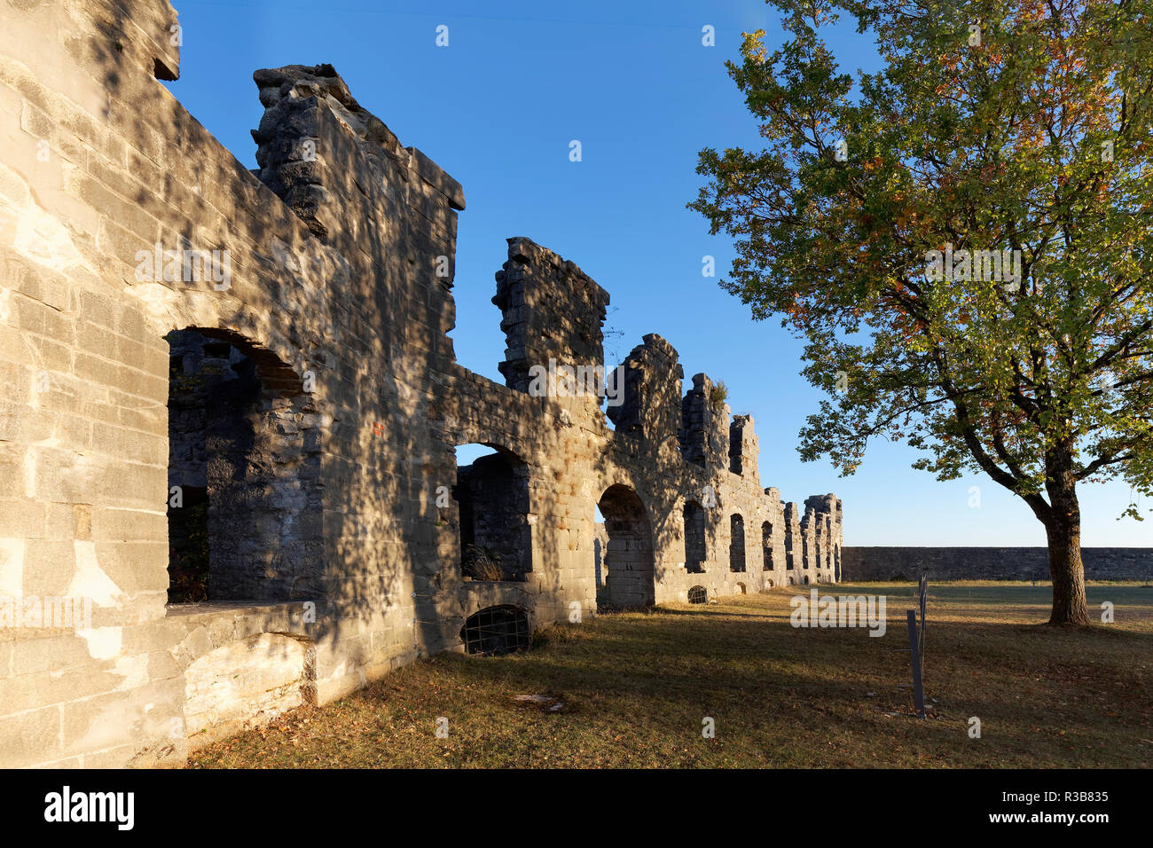 Armoury ruine, aile est de l'ancien château forteresse Rothenberg près de Blitzingen, Alb franconien, Hersbrucker Alb Banque D'Images
