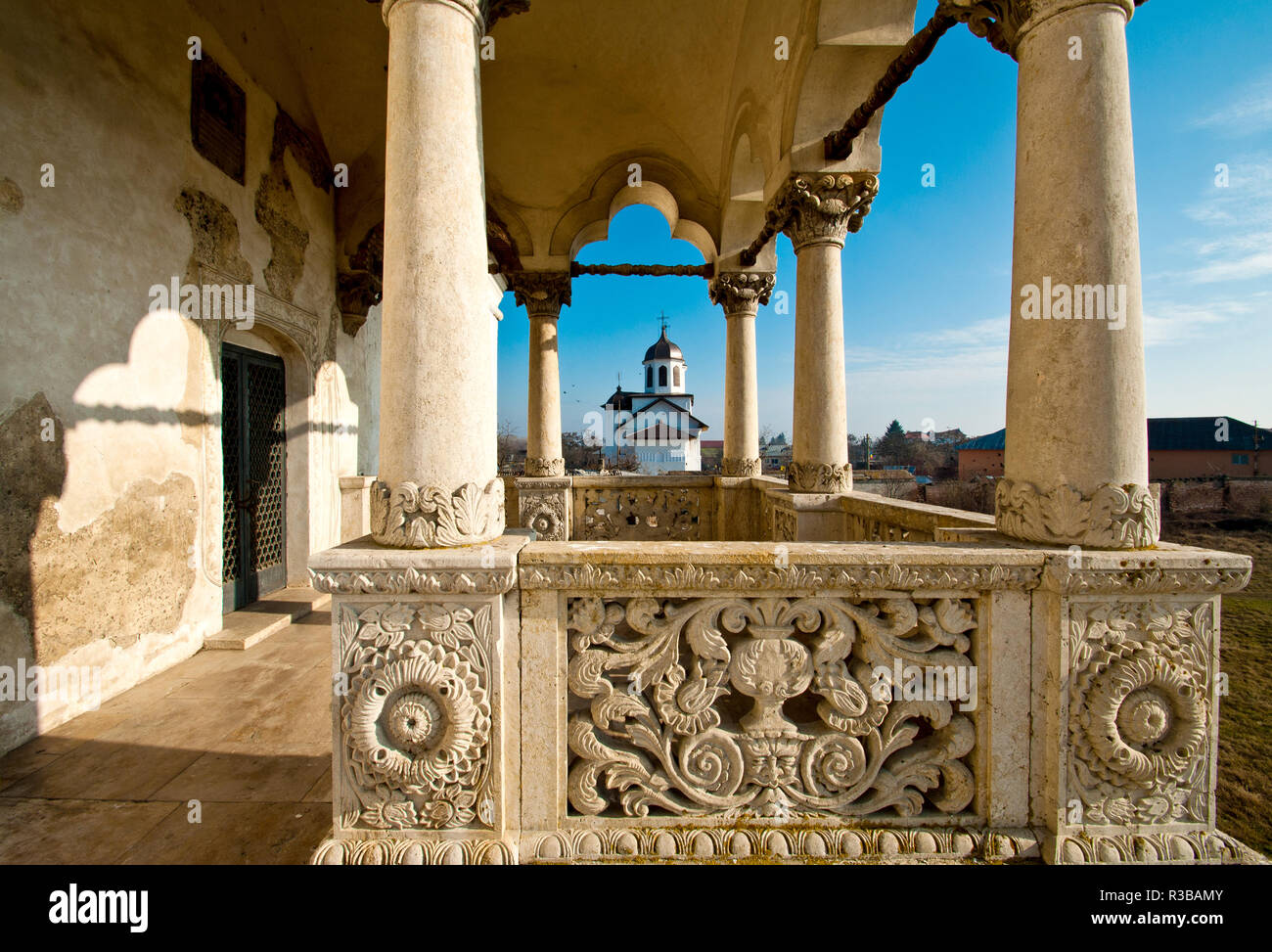 L'architecture ancienne et l'Eglise orthodoxe roumaine à Potlogi palace Banque D'Images