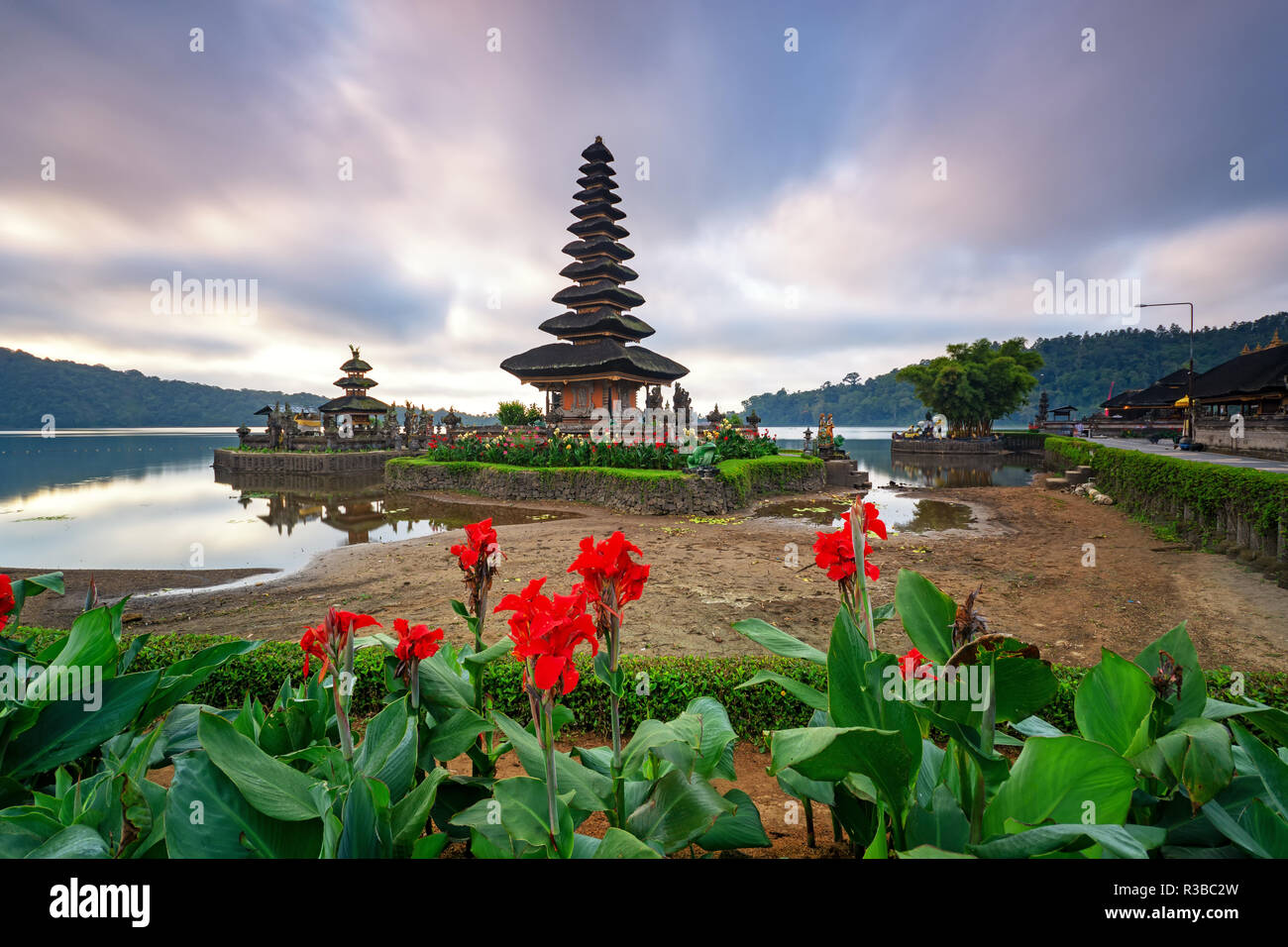 Temple Pura Ulun Danu Bratan à Bedugul Bali, Indonésie. Banque D'Images