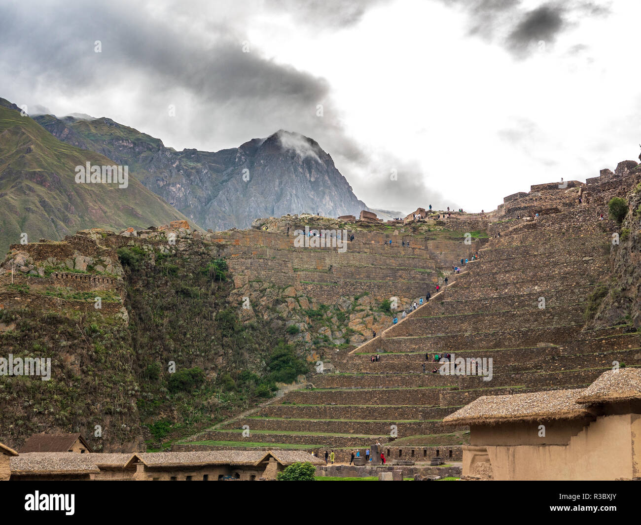 Vue sur le sanctuaire d'Ollantaytambo Banque D'Images