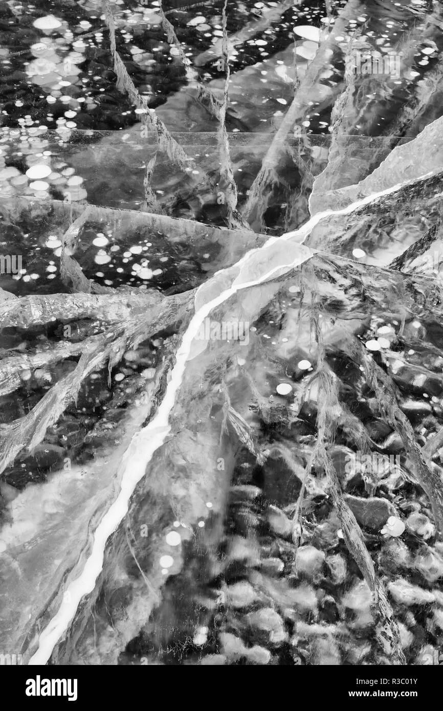 Le Canada, l'Alberta, le parc provincial de la vallée de pulvérisation, glace résumé à Spray Lakes Banque D'Images