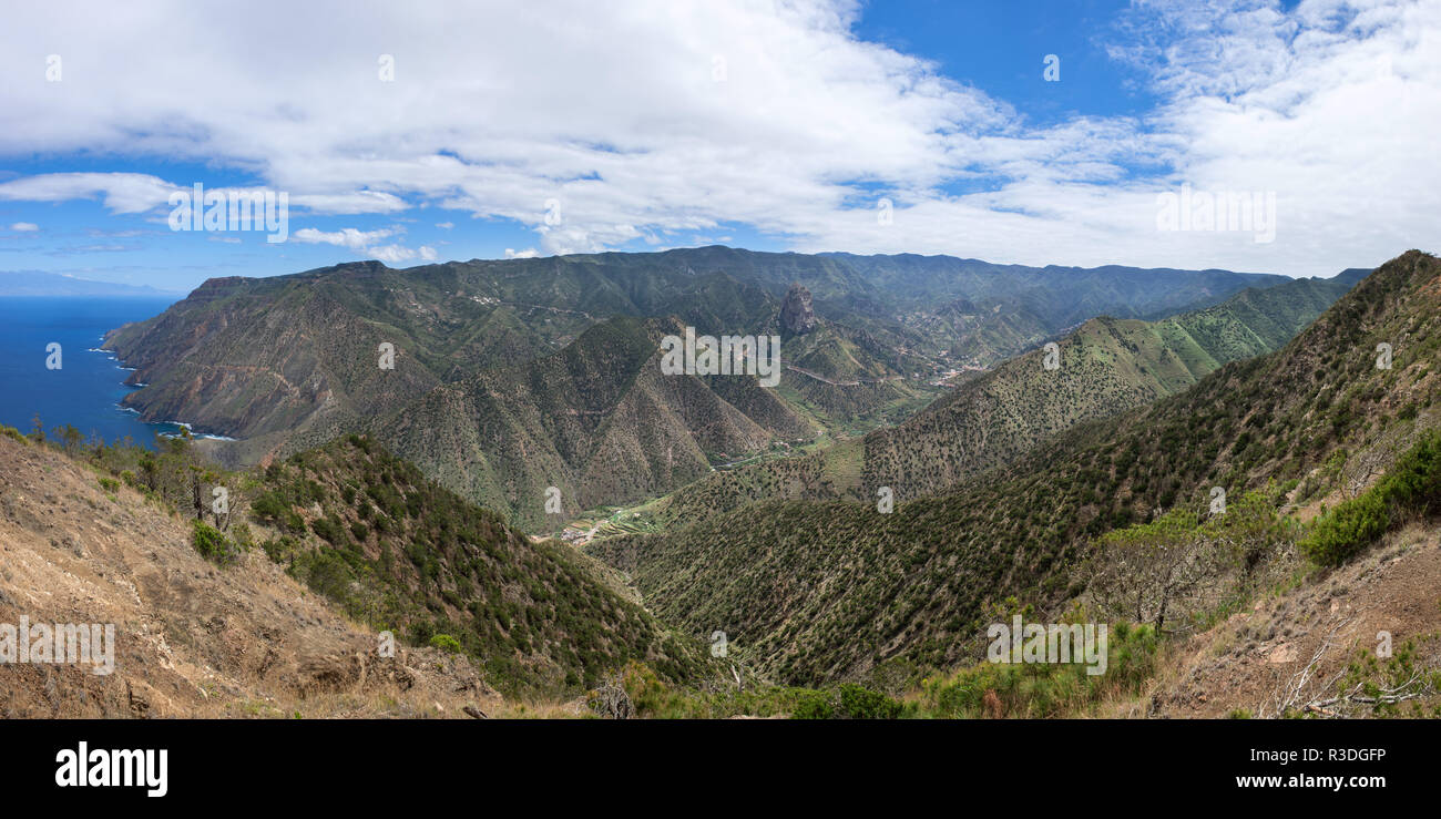 La Gomera - la vallée de Vallehermoso avec côte nord Banque D'Images