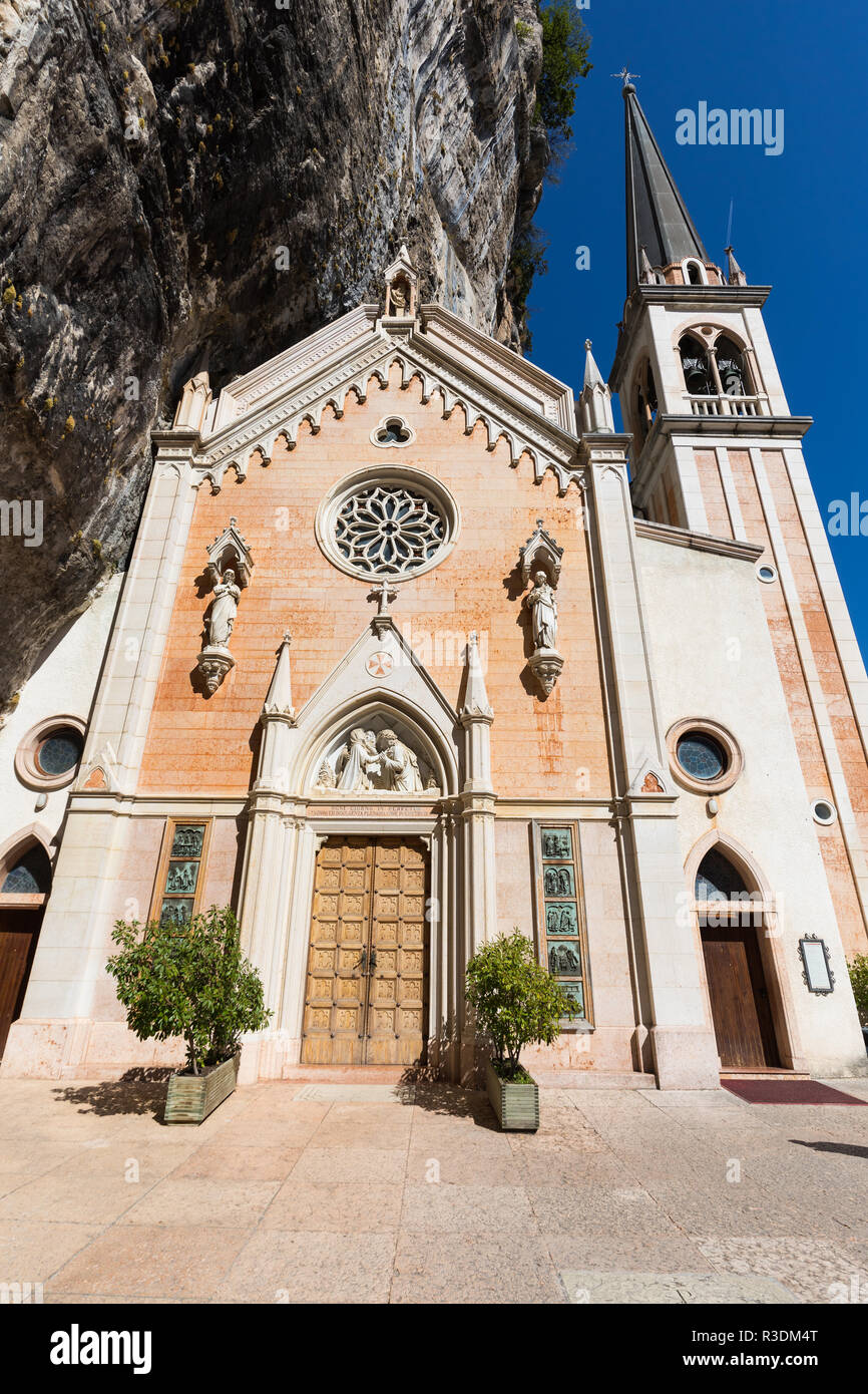 Sanctuaire de la Madonna della Corona, près du lac de Garde, Italie du nord Banque D'Images