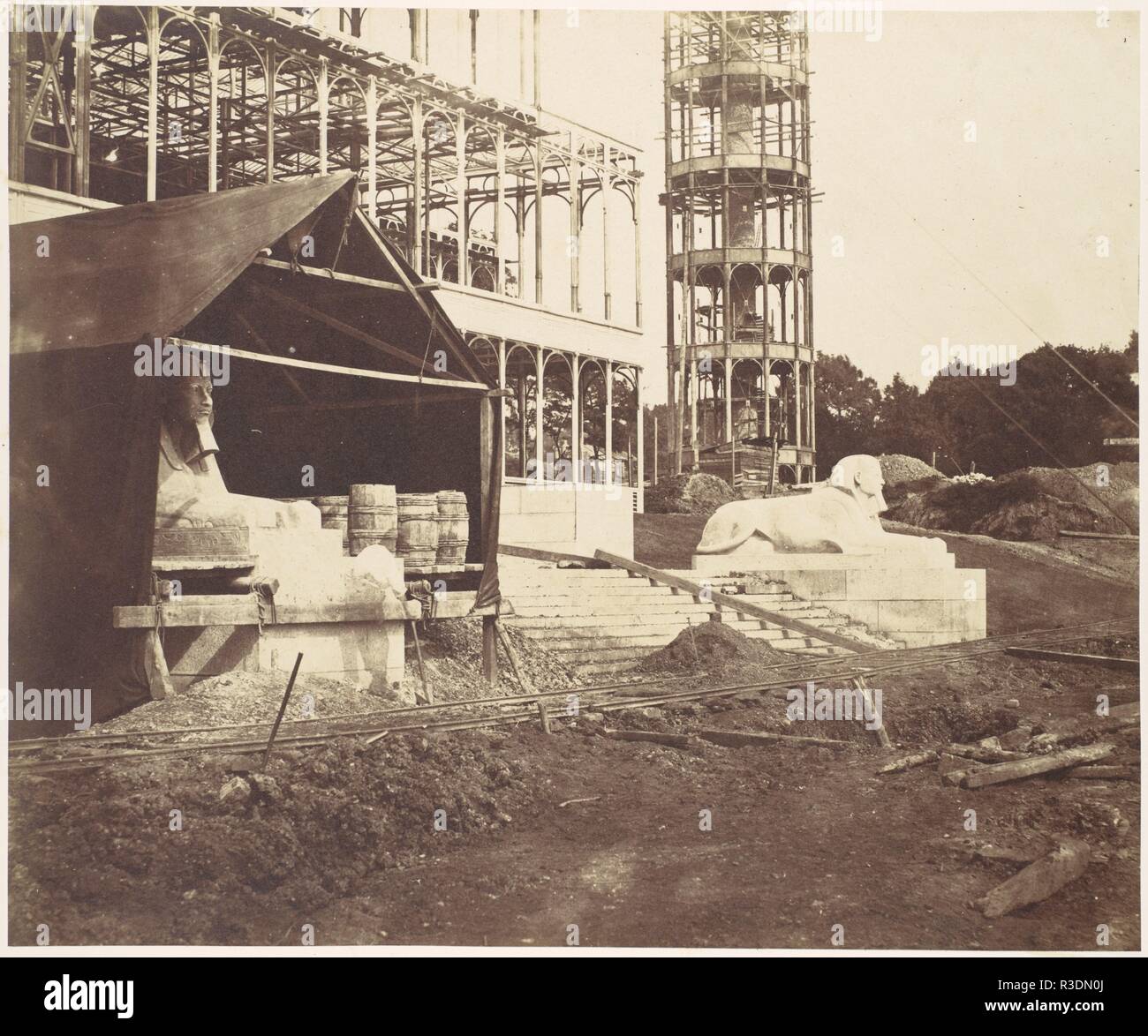 [Taille un Sphinx]. Artiste : Philip Henry Delamotte (britannique, 1821-1889). Date : 1854. Musée : Metropolitan Museum of Art, New York, USA. Banque D'Images