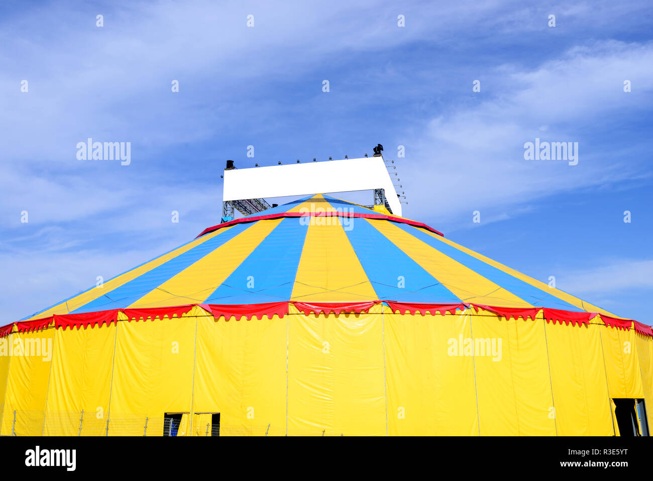 Dans les festivals de cirque Construction , avec tente et show Banque D'Images