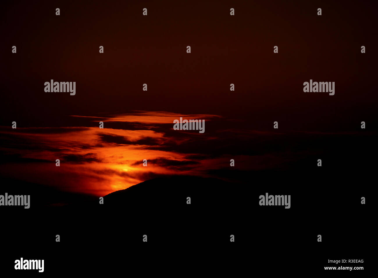Méditerranée Sun-Set. Photographié à Athènes, Grèce Banque D'Images