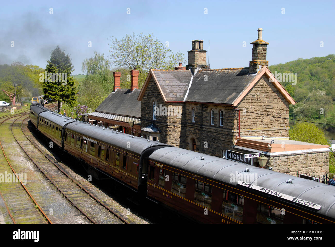 Le Royal Scot train à la gare de Shrewsbury, Shropshire, Angleterre. Banque D'Images