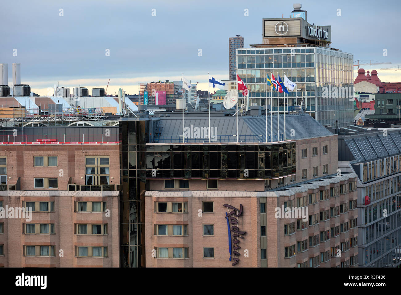 Radisson Hotel et Nordic Light Hotel en arrière-plan à Stockholm, Suède Banque D'Images