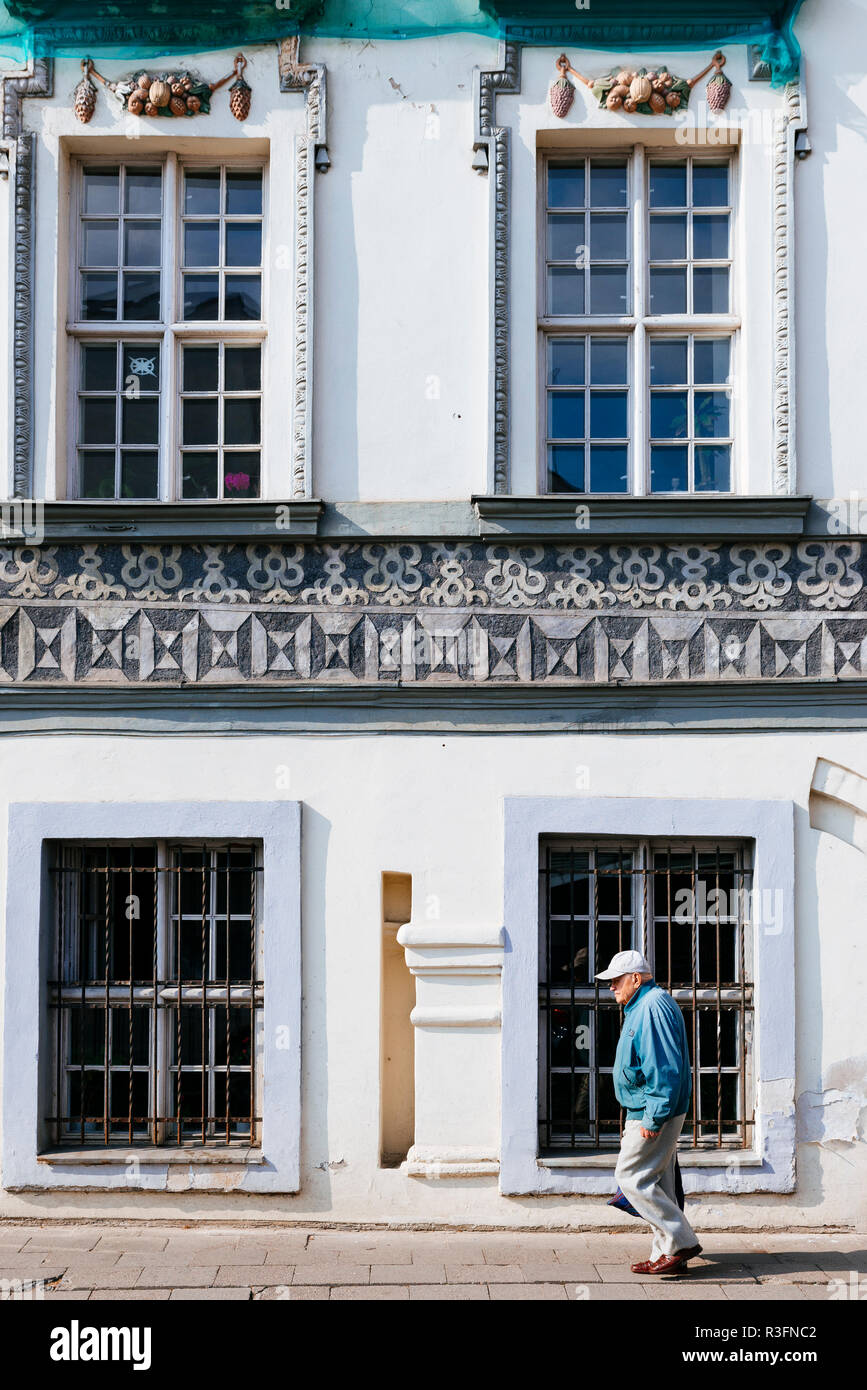 Les détails architecturaux dans un bâtiment sur Vilniaus g, rue. Vilnius, Vilnius County, Lituanie, Pays Baltes, Europe. Banque D'Images