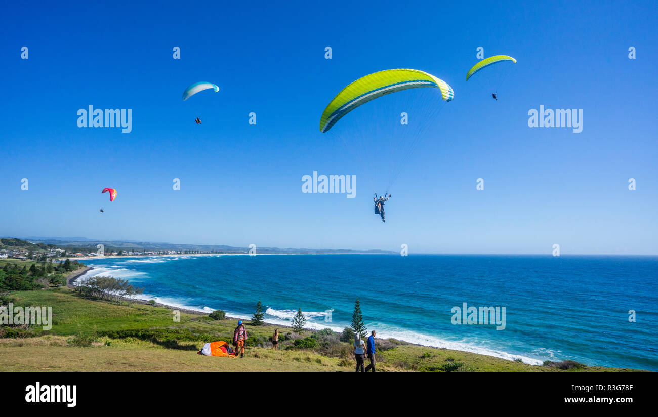 Parachute de Pat Morton Lookout à Lennox Head, au nord de la région des rivières du Nord, Ballina, New South Wales, Australie Banque D'Images