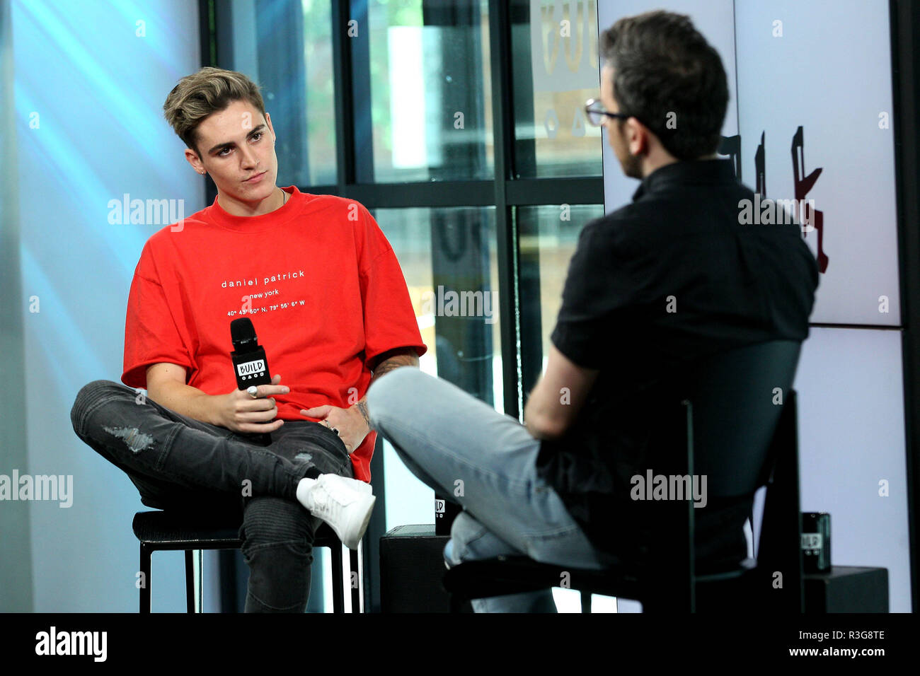 NEW YORK, NY - 19 MAI : création présente son nouveau Sammy Wilk discuter ligne de vêtements Wilk à construire Studio le 19 mai 2017 dans la ville de New York. (Photo par Steve Mack/S.D. Mack Photos) Banque D'Images