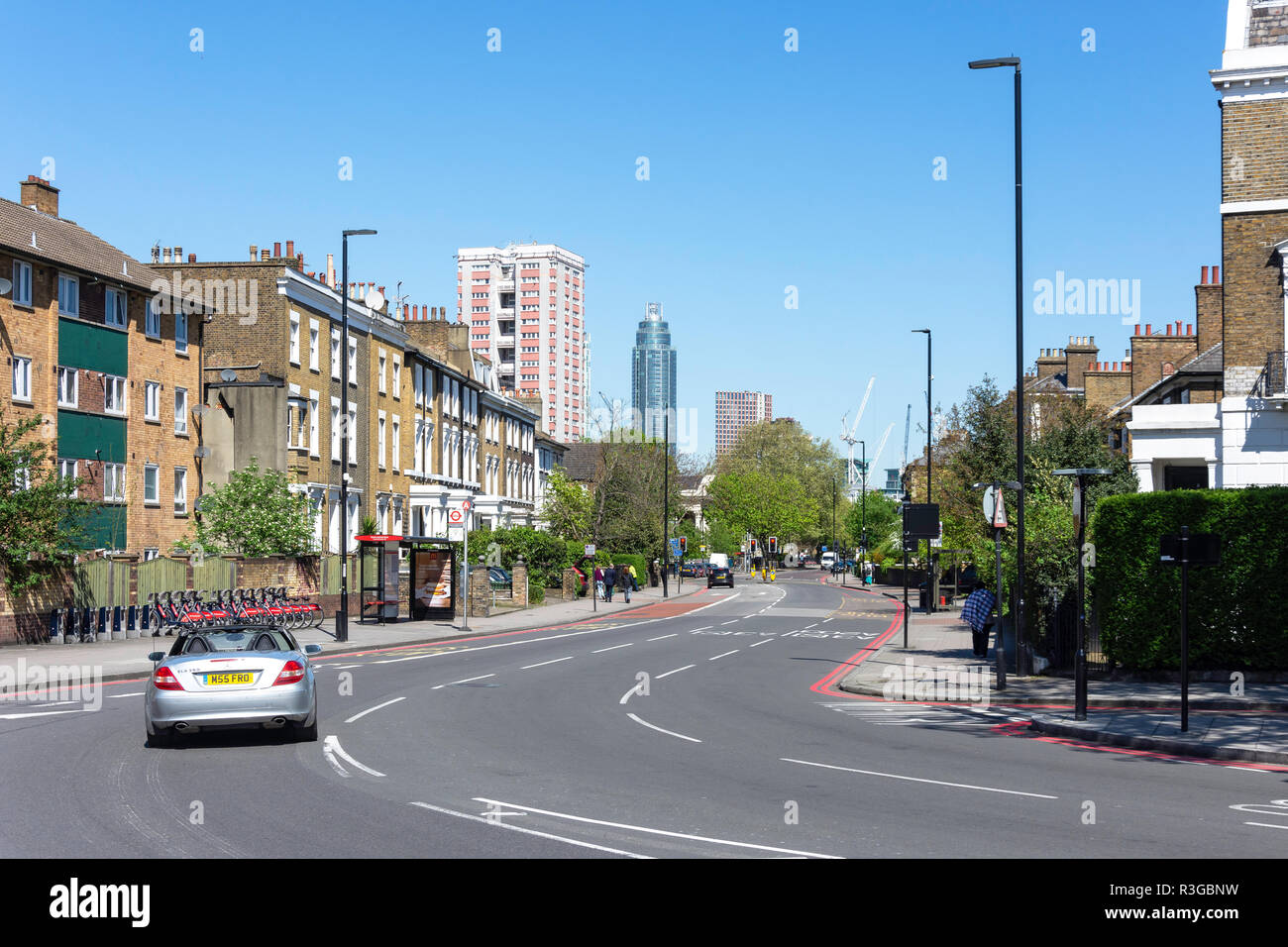 South Lambeth Road, Stockwell, London Borough of Lambeth, Greater London, Angleterre, Royaume-Uni Banque D'Images