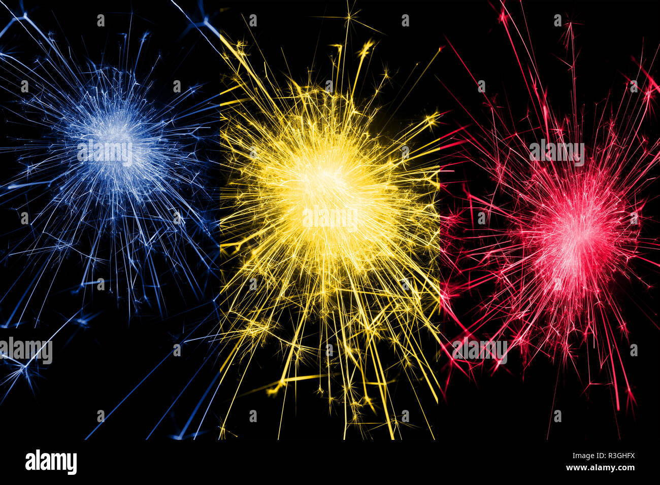 Tchad drapeau mousseux d'artifice. Nouvelle année, Noël et le concept de la fête nationale Banque D'Images
