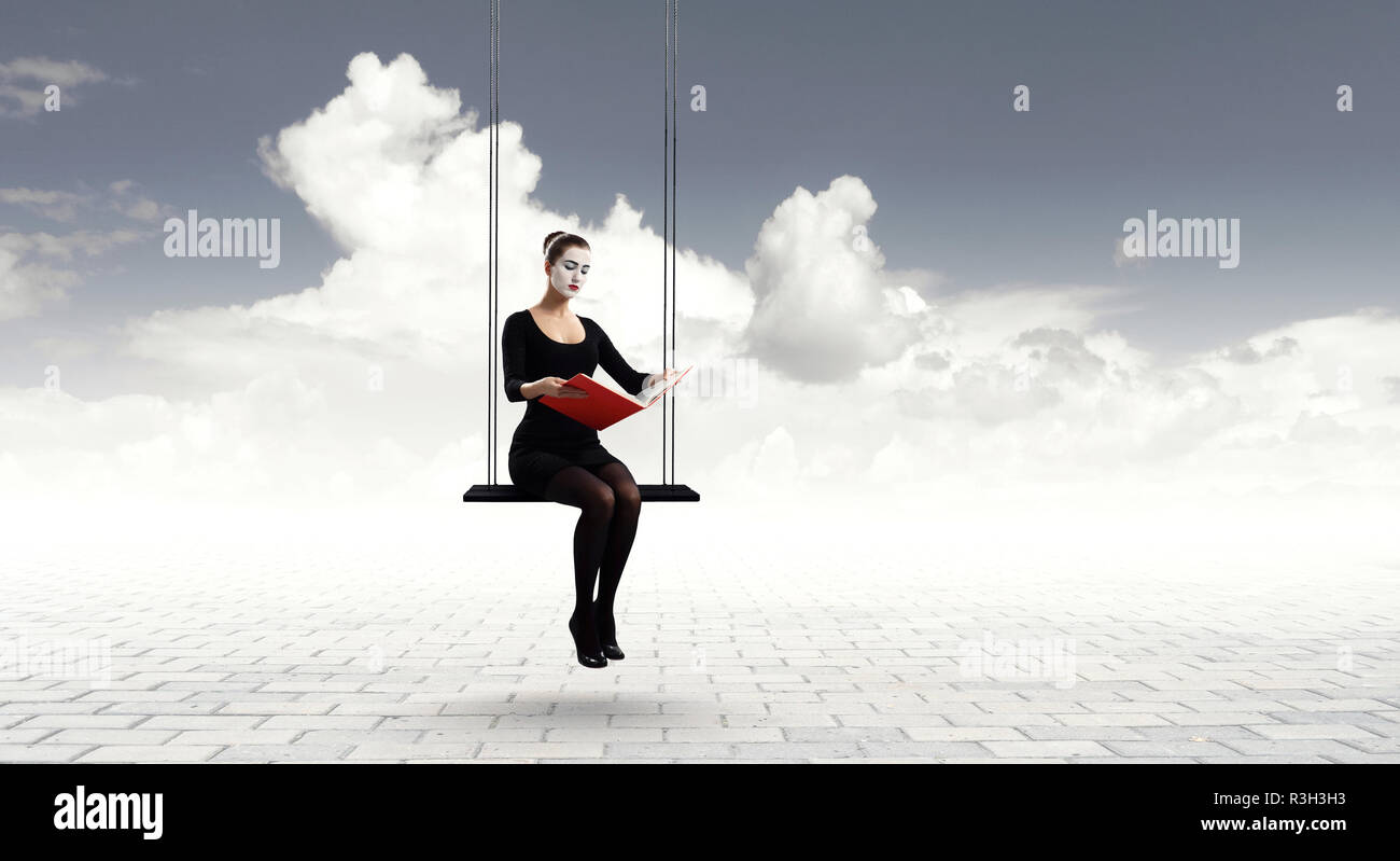 Jeune femme mime. Technique mixte Banque D'Images