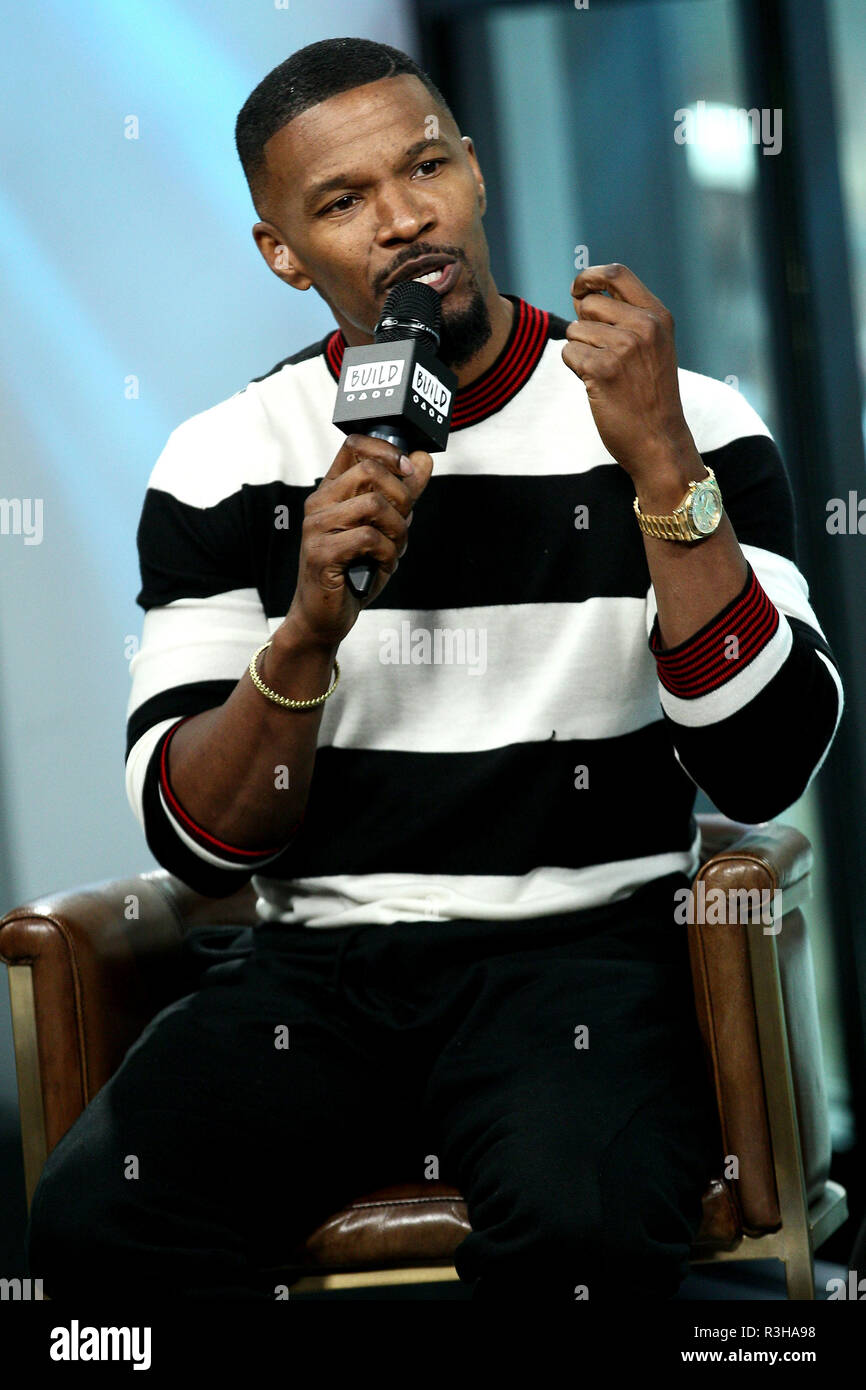 NEW YORK, NY - 23 MAI : création présente Jamie Foxx parlant de son nouveau jeu télévisé 'beat' à construire Studio Shazam le 23 mai 2017 dans la ville de New York. (Photo par Steve Mack/S.D. Mack Photos) Banque D'Images