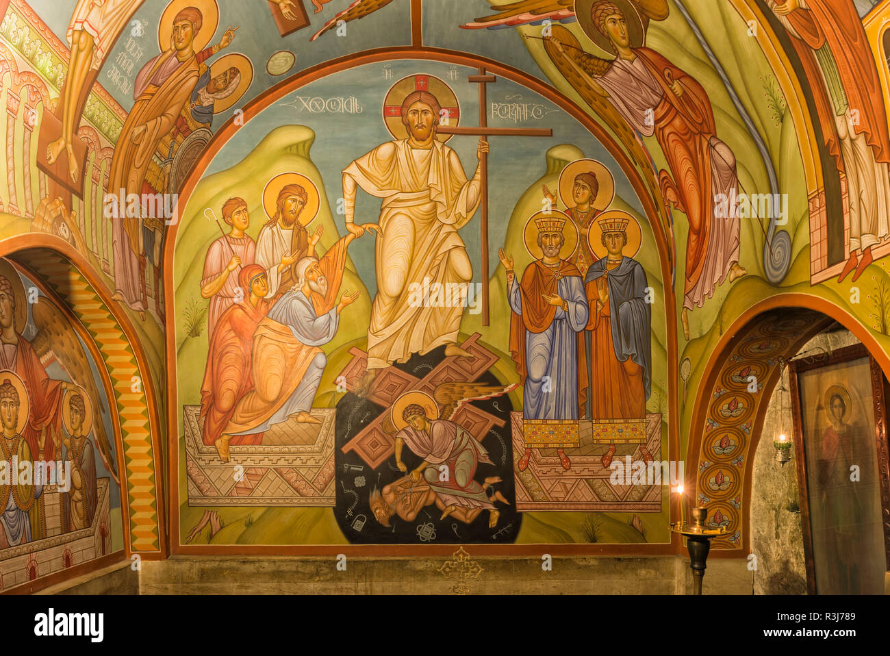 La Cathédrale Sioni, fresques intérieures représentant des scènes bibliques, Tbilissi, Géorgie Banque D'Images