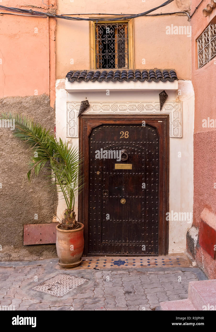 Porte ouvragée, Marrakech (Marrakech, Maroc) Banque D'Images