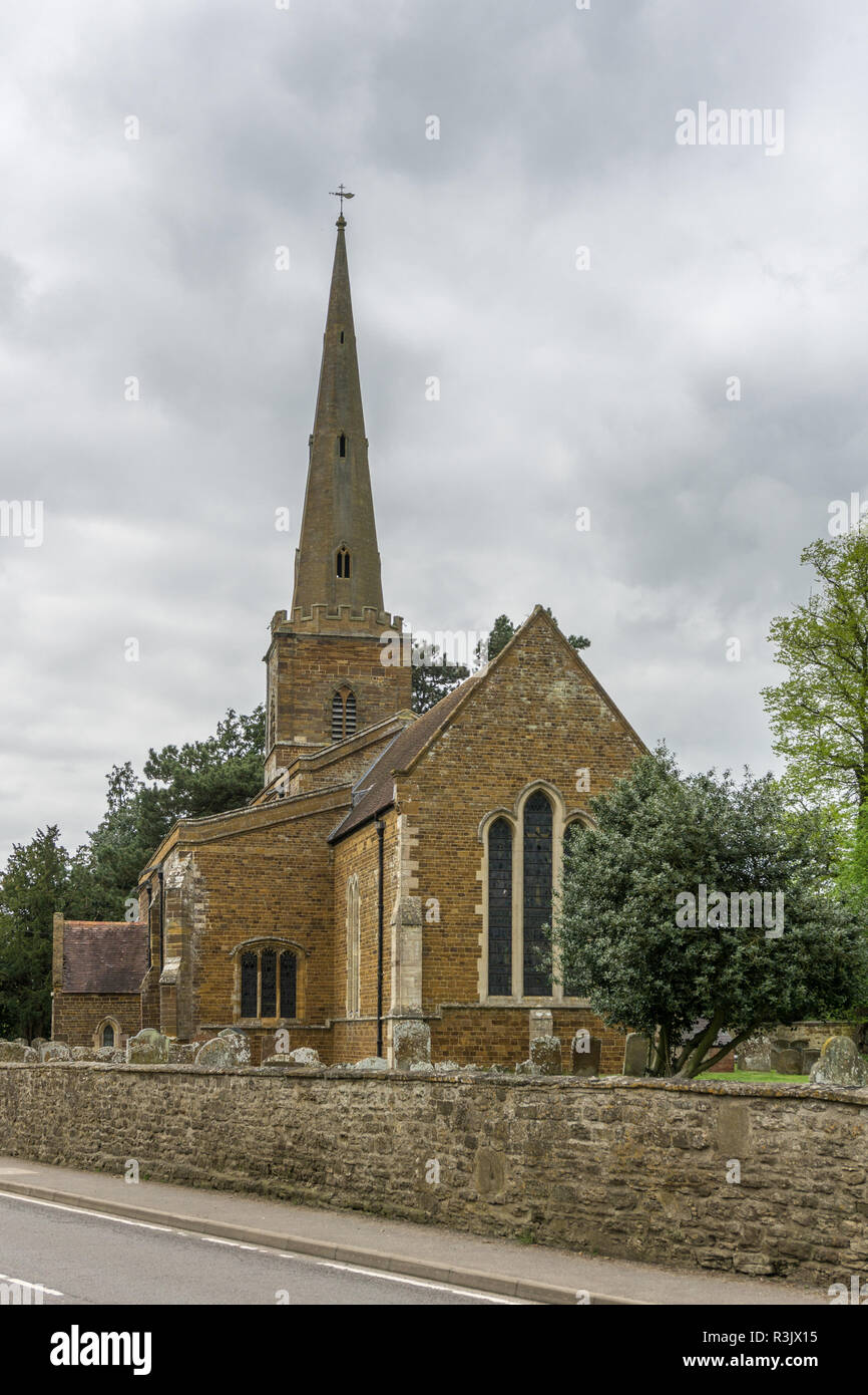 St Bartholomew, église paroissiale classé grade I dans le village de verts Norton, Towcester, Royaume-Uni ; premières parties de l'église saxonne date de fois. Banque D'Images