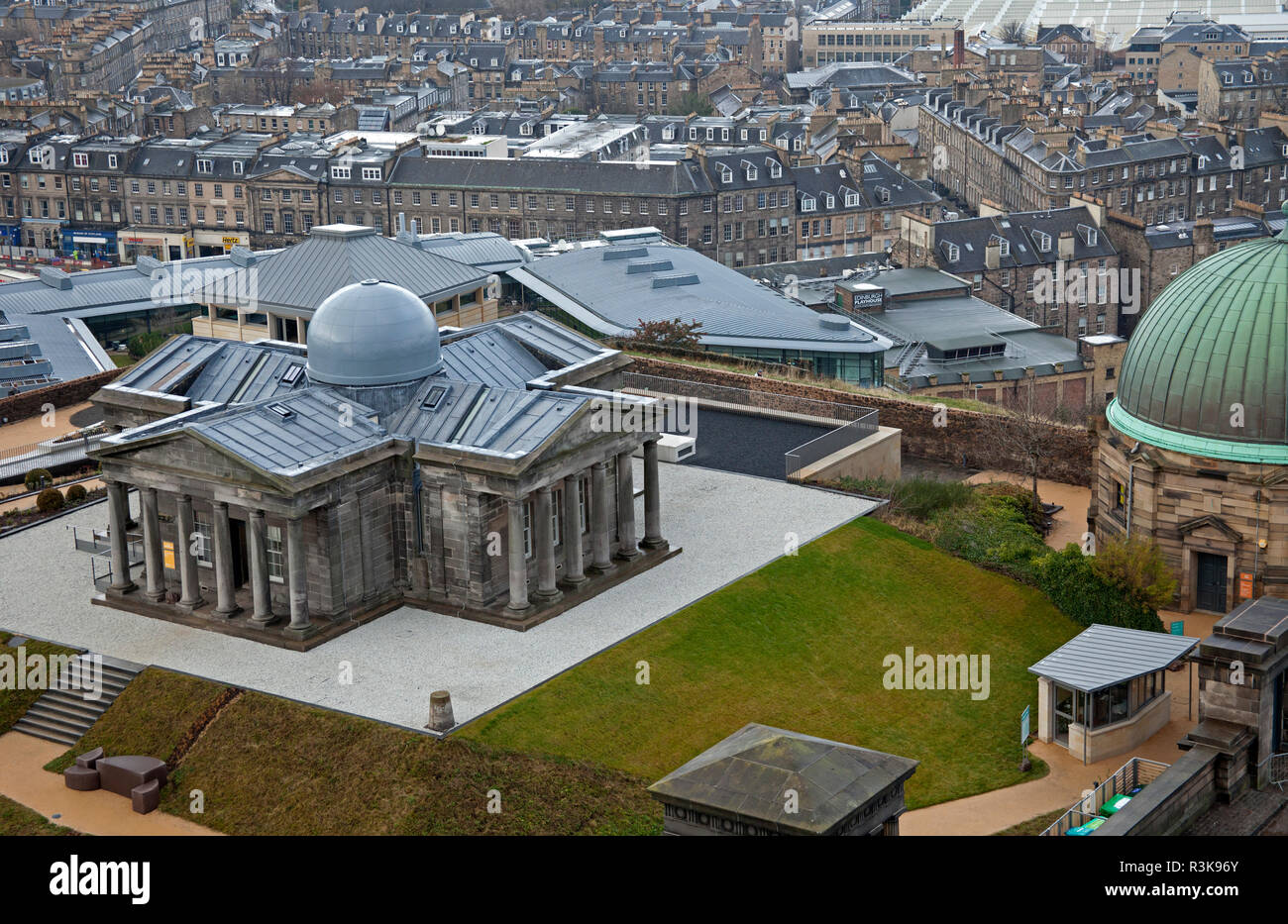 Observatoire municipal, Calton Hill Edinburgh, Ecosse, Royaume-Uni. Ouvert 24 nov. 2018 avec nouvelle galerie d'art et un restaurant offrant une vue panoramique Banque D'Images