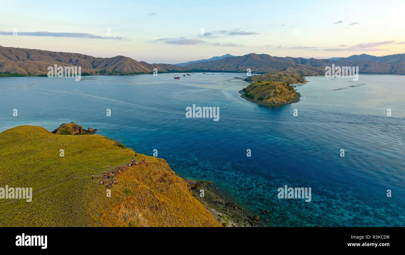 Vue aérienne, Gili Lawa adoption à l'étape de la soirée, le Parc National de Komodo, l'île de Komodo, Indonésie Banque D'Images