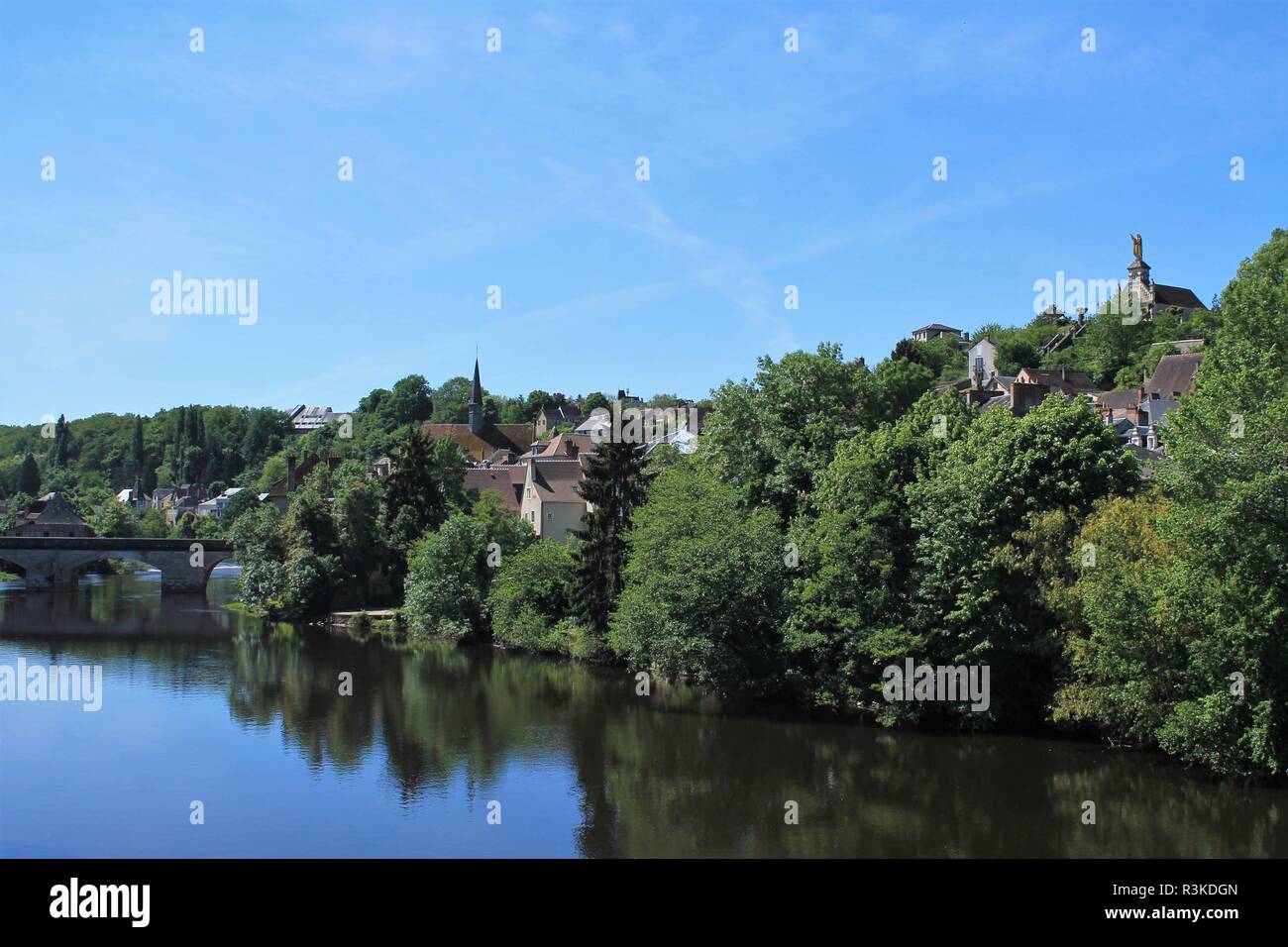 Rivière la Creuse à Argenton sur Creuse appelée la Venise du Berry, Berry - Indre, France Banque D'Images