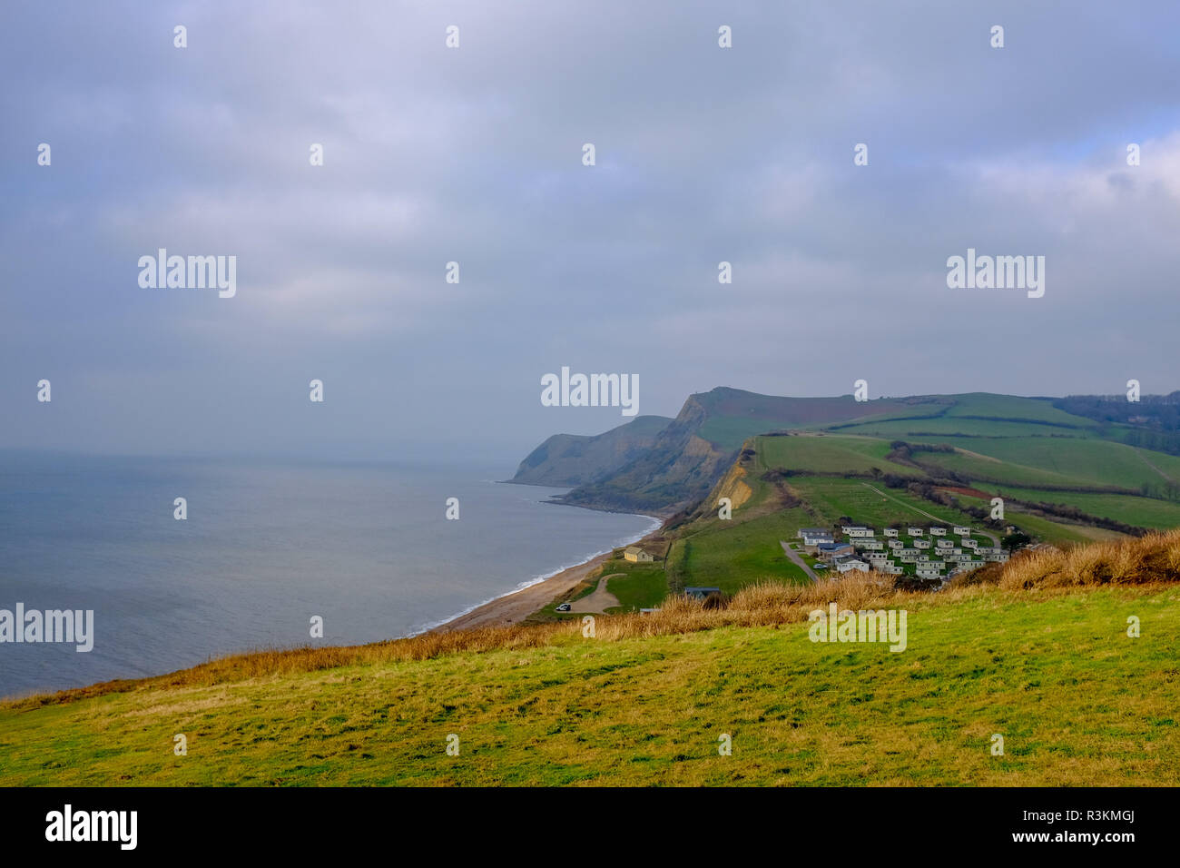 Le sentier du littoral de West Bay, donnant sur l'ouest de la côte près de Bridport Dorset UK Banque D'Images