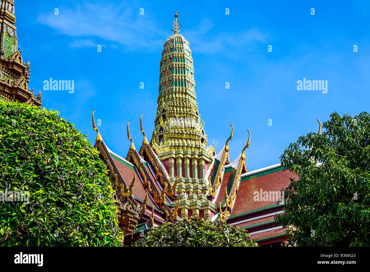 Bangkok, Thaïlande. Prasat Phra Thep Bidon (panthéon royal) dans Wat Phra Kaeo, Grand Palais, le Temple du Bouddha d'Emeraude Banque D'Images